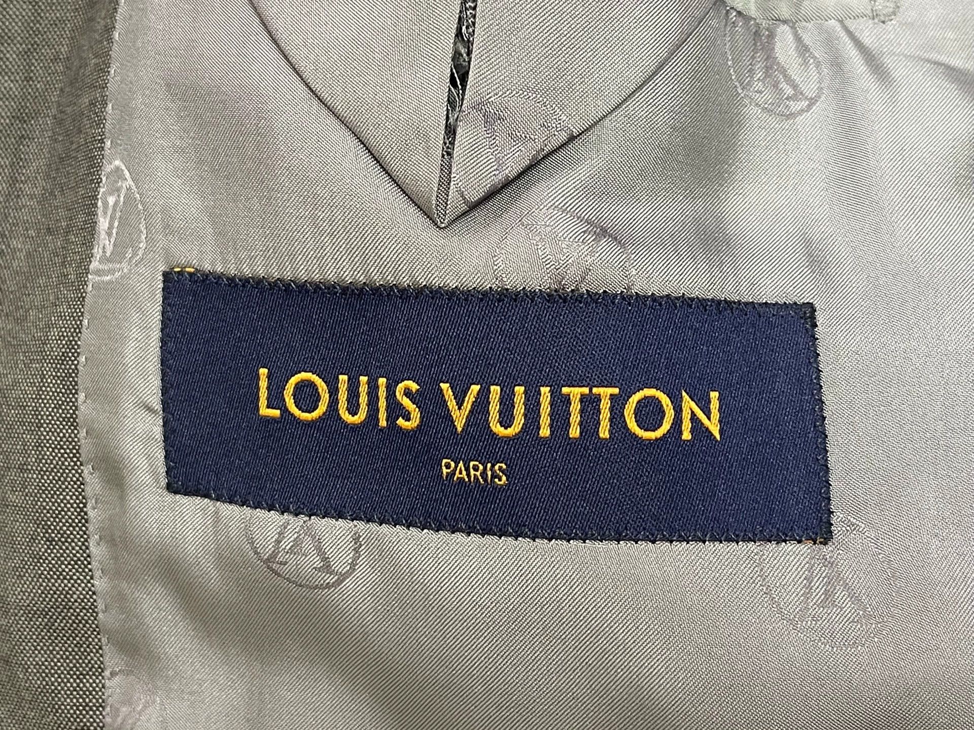 Louis Vuitton Louis Vuitton Runway Oversized Gray & Navy Suit Men's 50 Size 50R - 4 Thumbnail