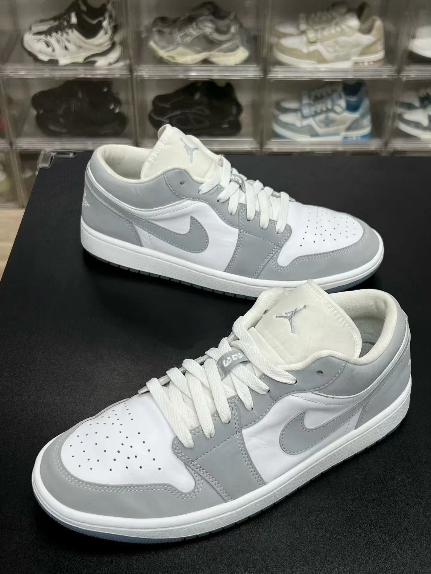 Nike Air Jordan 1 Low 'Wolf Grey' (Size 43) - Lightly Used Size US 10 / EU 43 - 1 Thumbnail