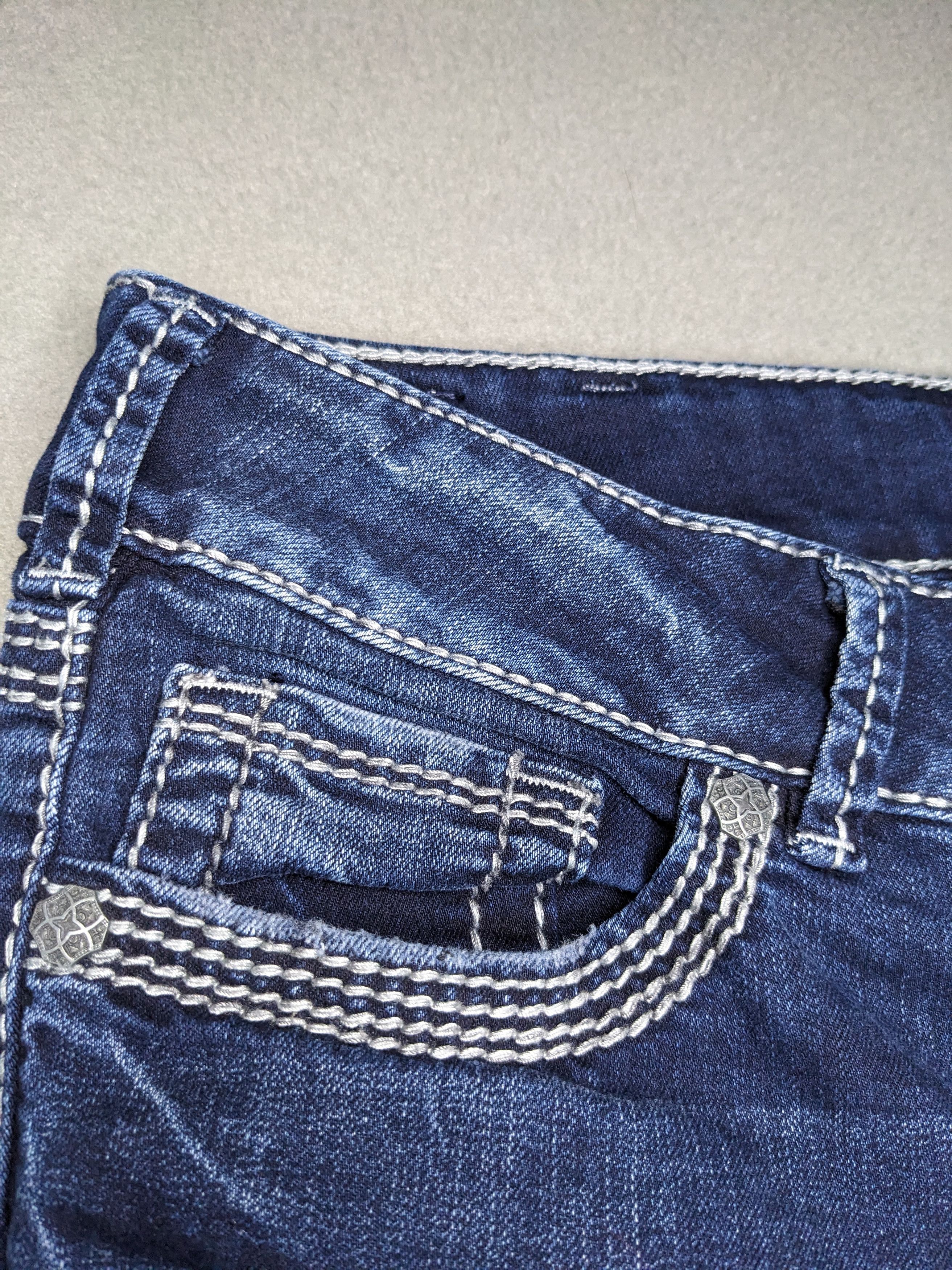Silver Jeans Co. Silver Jeans Suki Mid Capri 33x24 Y2K Denim Western Dark Size 33" - 5 Thumbnail