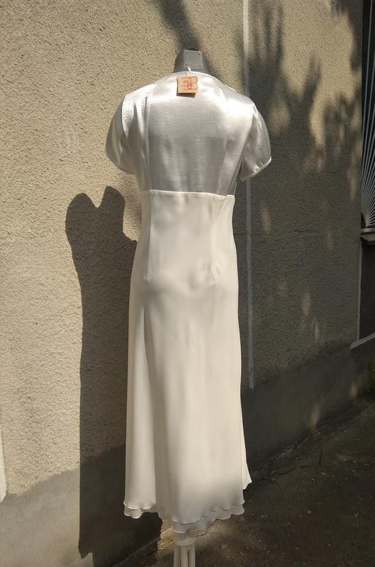Other Ivory formal midi dress sz S Size S / US 4 / IT 40 - 4 Thumbnail