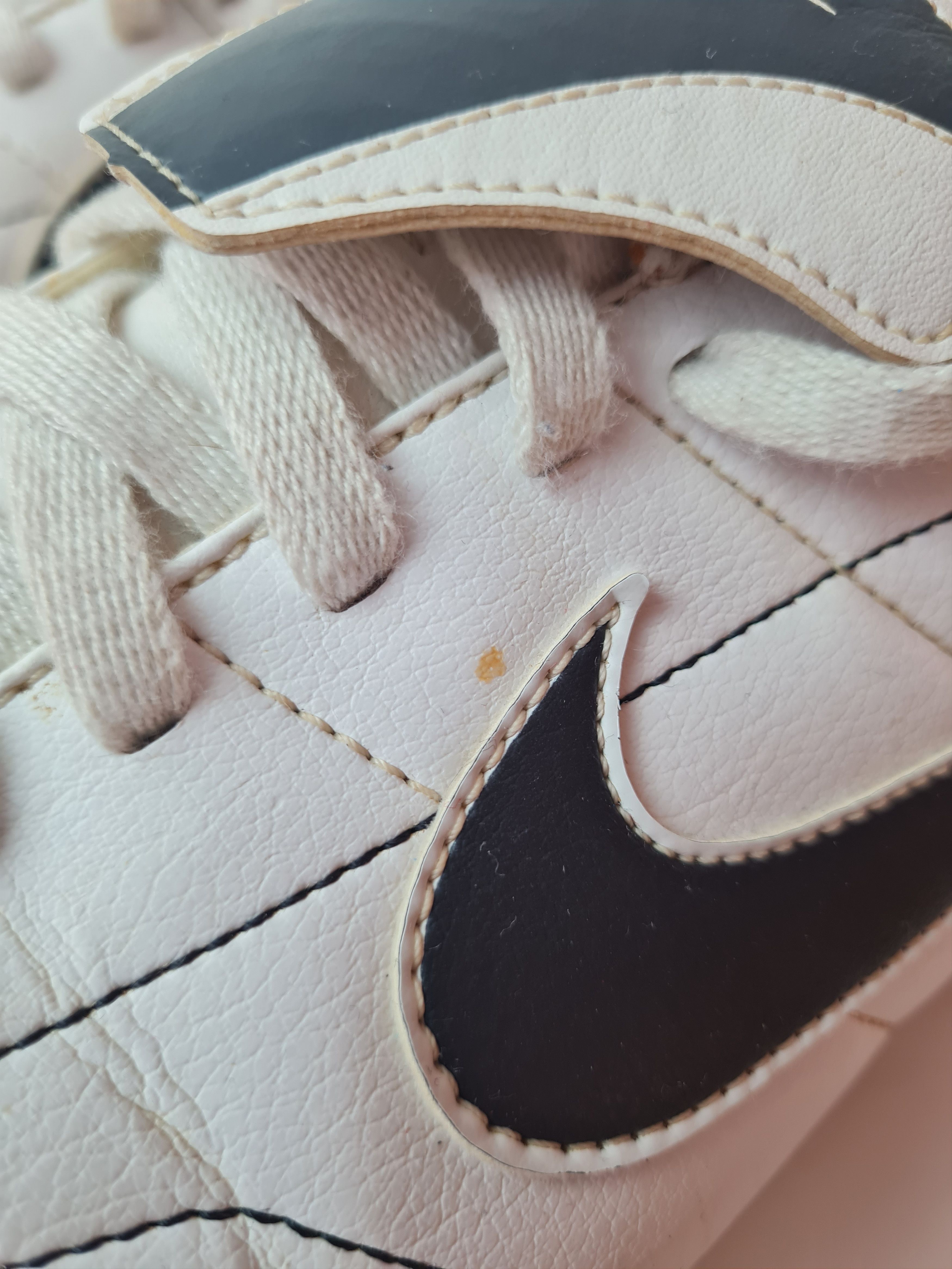 Nike Vintage Nike Tiempo Natural VT soccer cleats shoes size 44 Size US 11 / EU 44 - 22 Thumbnail