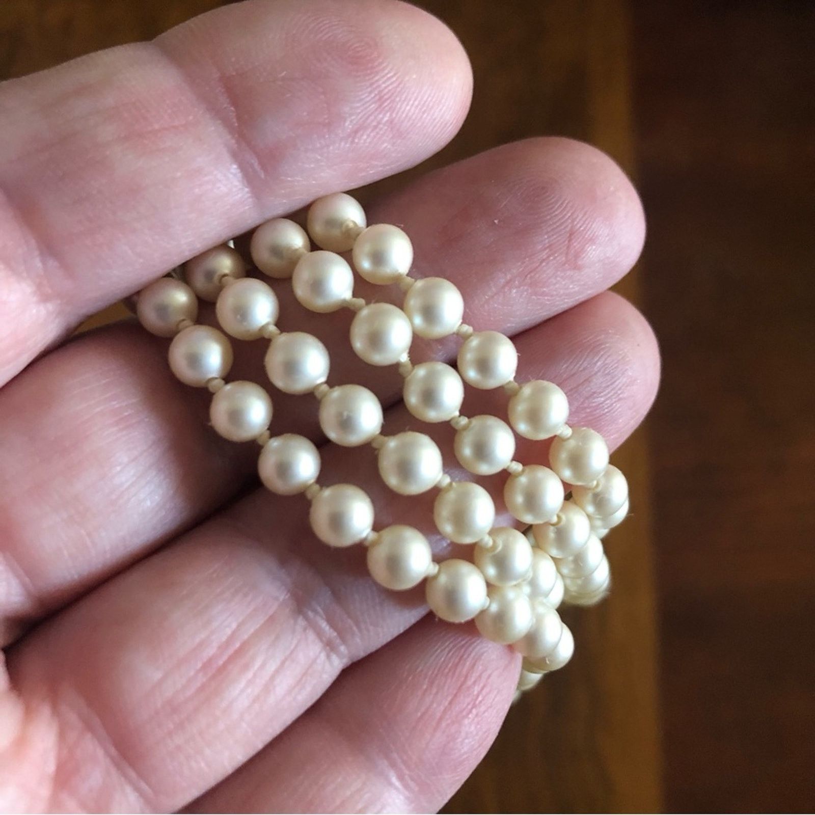 Vintage Vintage hand knotted cream glass pearl necklace Size ONE SIZE - 8 Thumbnail