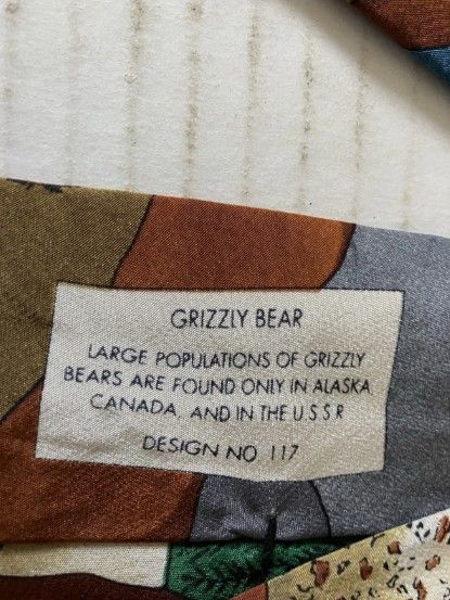 WWF Vintage World Wildlife Fund (WWF) Grizzly Bear Silk Necktie Size ONE SIZE - 5 Thumbnail