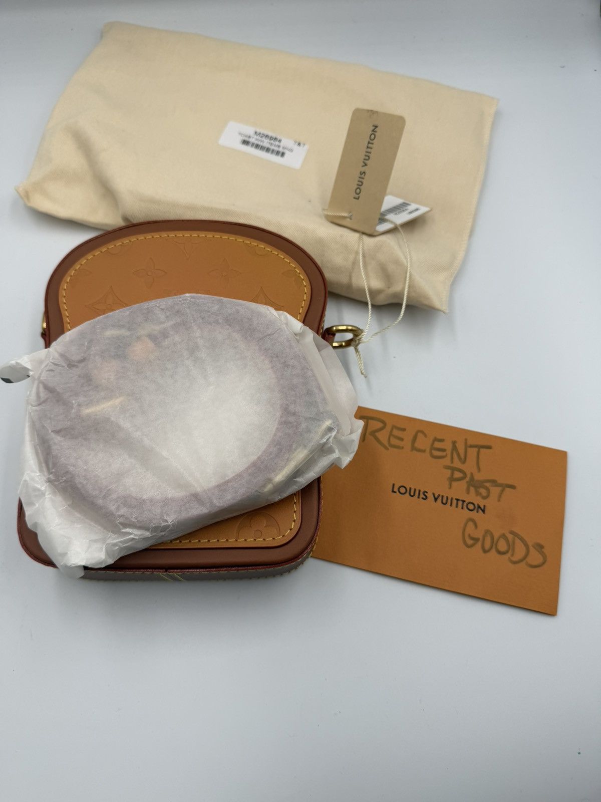 Louis Vuitton Louis Vuitton Ultra Rare M26984 Toast Wearable Wallet Size ONE SIZE - 8 Thumbnail