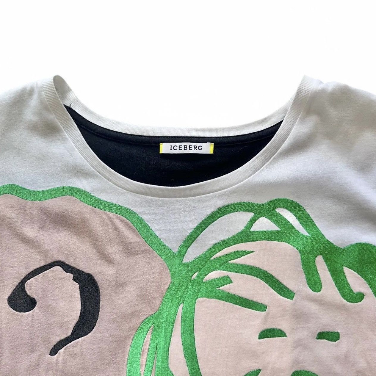 Iceberg ICEBERG White Tee w/Embroidered Linus van Pelt- Fits like L Size US L / EU 52-54 / 3 - 3 Thumbnail