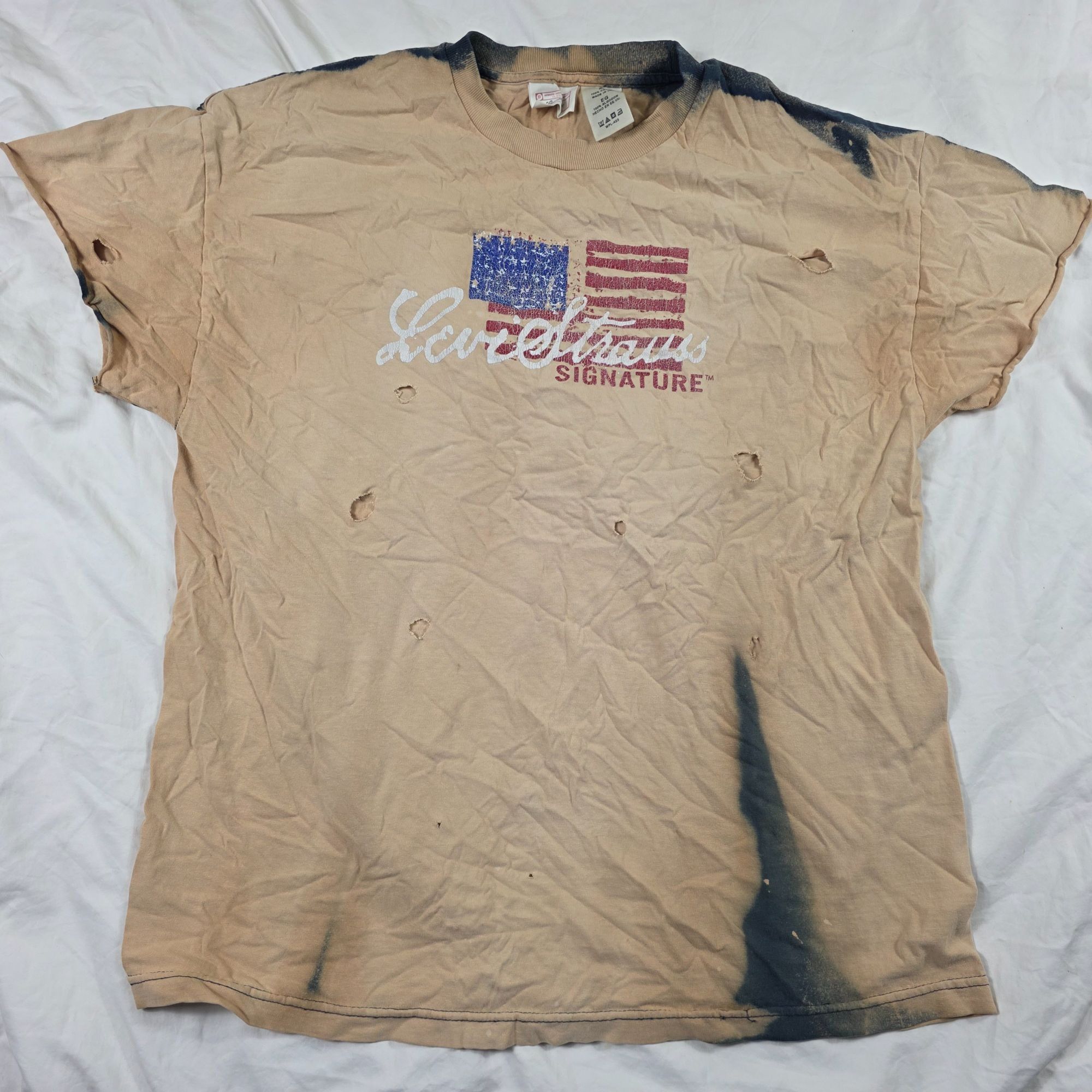 Levi's Vintage Levi Strauss Mens XL Beige Graphic USA Flag Distress Size US XL / EU 56 / 4 - 1 Thumbnail