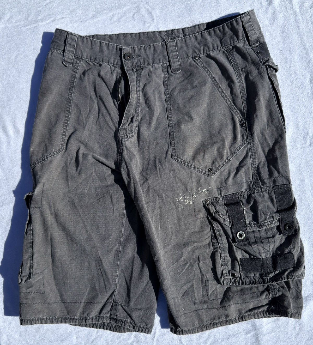 Vintage Natural distressed Grey cargo workwear shorts Size US 32 / EU 48 - 3 Thumbnail