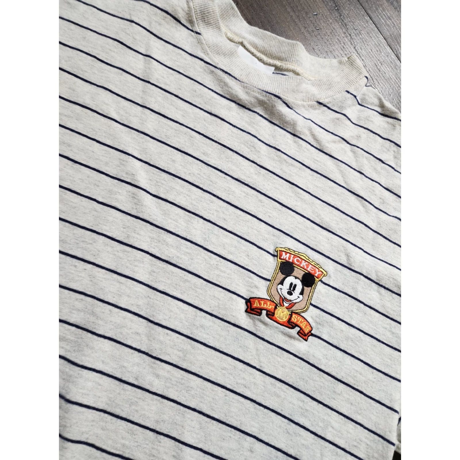 Vintage Vintage Cotton Exchange Disney Mickey Mouse Embroidered Shirt Mens L Gray 90’s Size US L / EU 52-54 / 3 - 2 Thumbnail