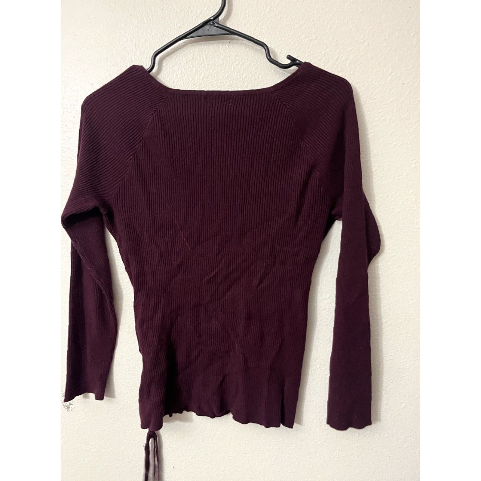 Vintage VINTAGE New York & Co Sweater Women's Medium Pullover V-Neck Knit Long Sleeve All Seasons Size M / US 6-8 / IT 42-44 - 3 Thumbnail