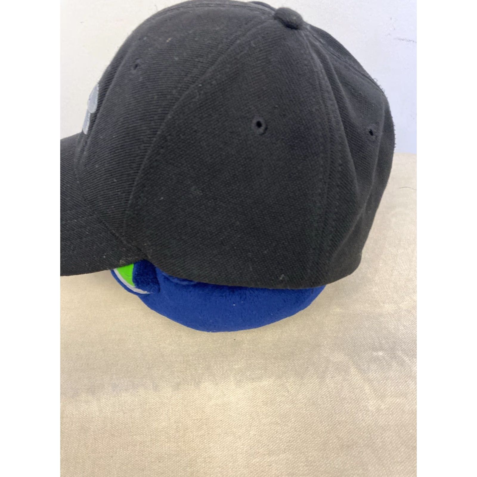 Under Armour Under Armour Black Fitted Baseball Cap Sz L Heat Gear Hat 551 Unisex Adults Polyester Solid Baseball Cap /551 Size ONE SIZE - 3 Thumbnail