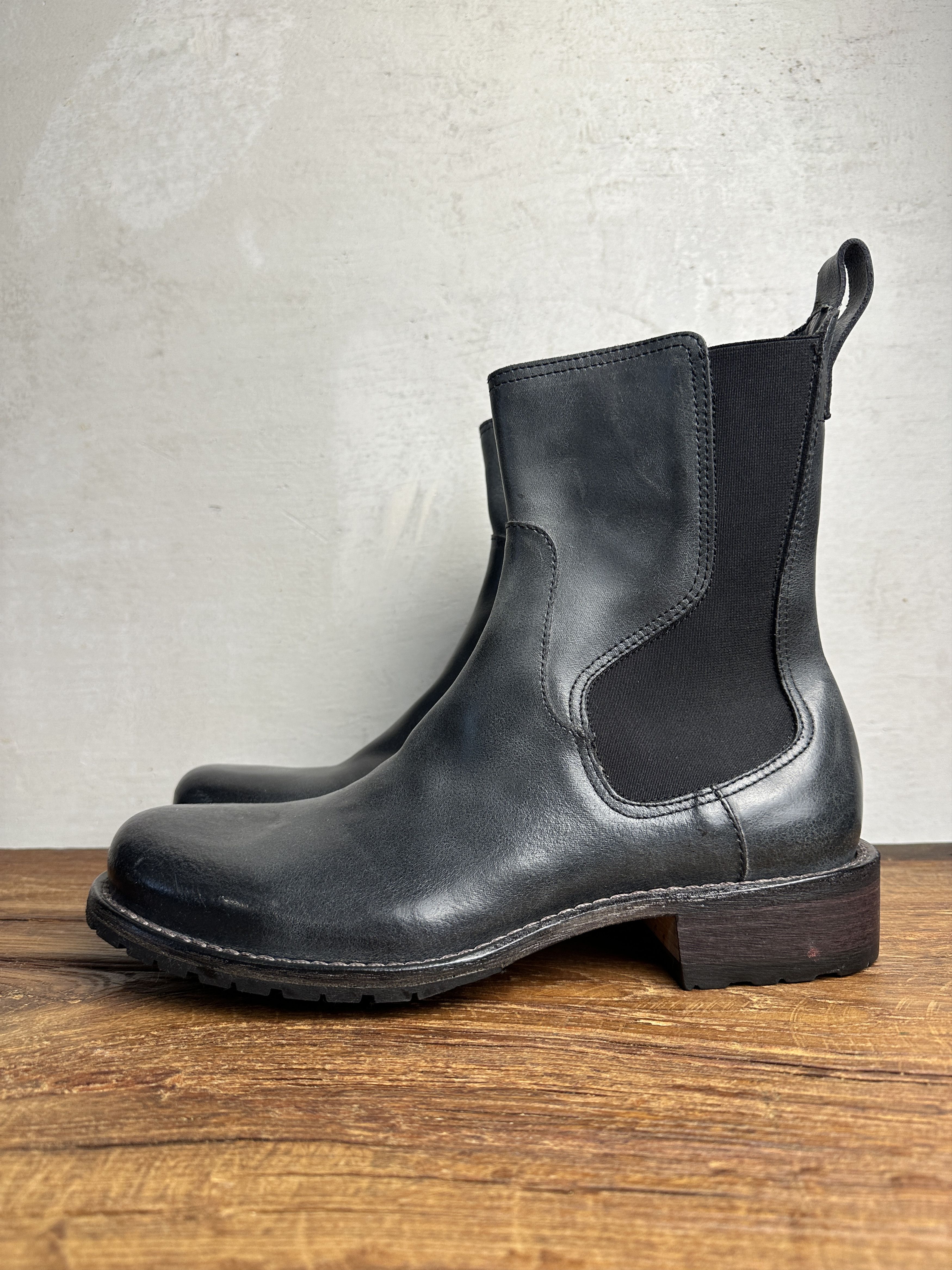 Neil Barrett Neil Barret Black Chelsea Size US 7 / EU 40 - 1 Thumbnail