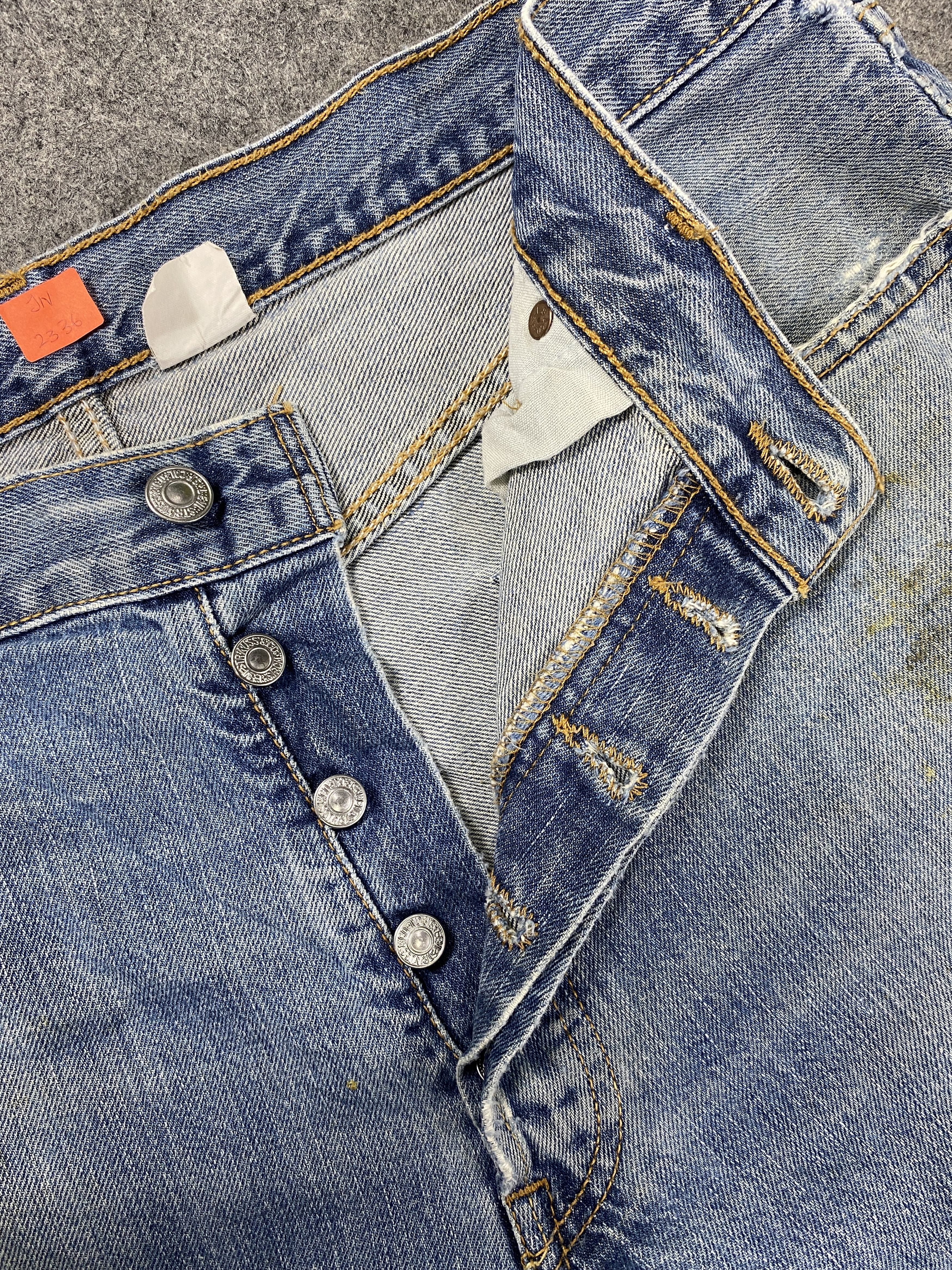 Levi's Distressed Blue Vintage Levi's 501 35x29.5 Denim -JN2336 Size US 35 - 7 Thumbnail
