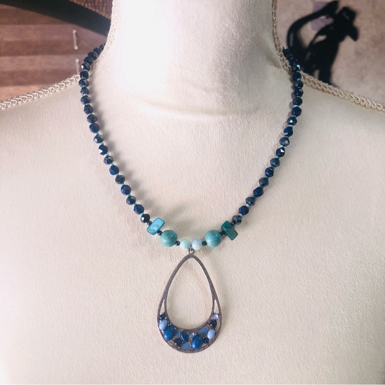 Handmade Handcrafted genuine stone faceted sodalite crystal necklace Size ONE SIZE - 2 Thumbnail