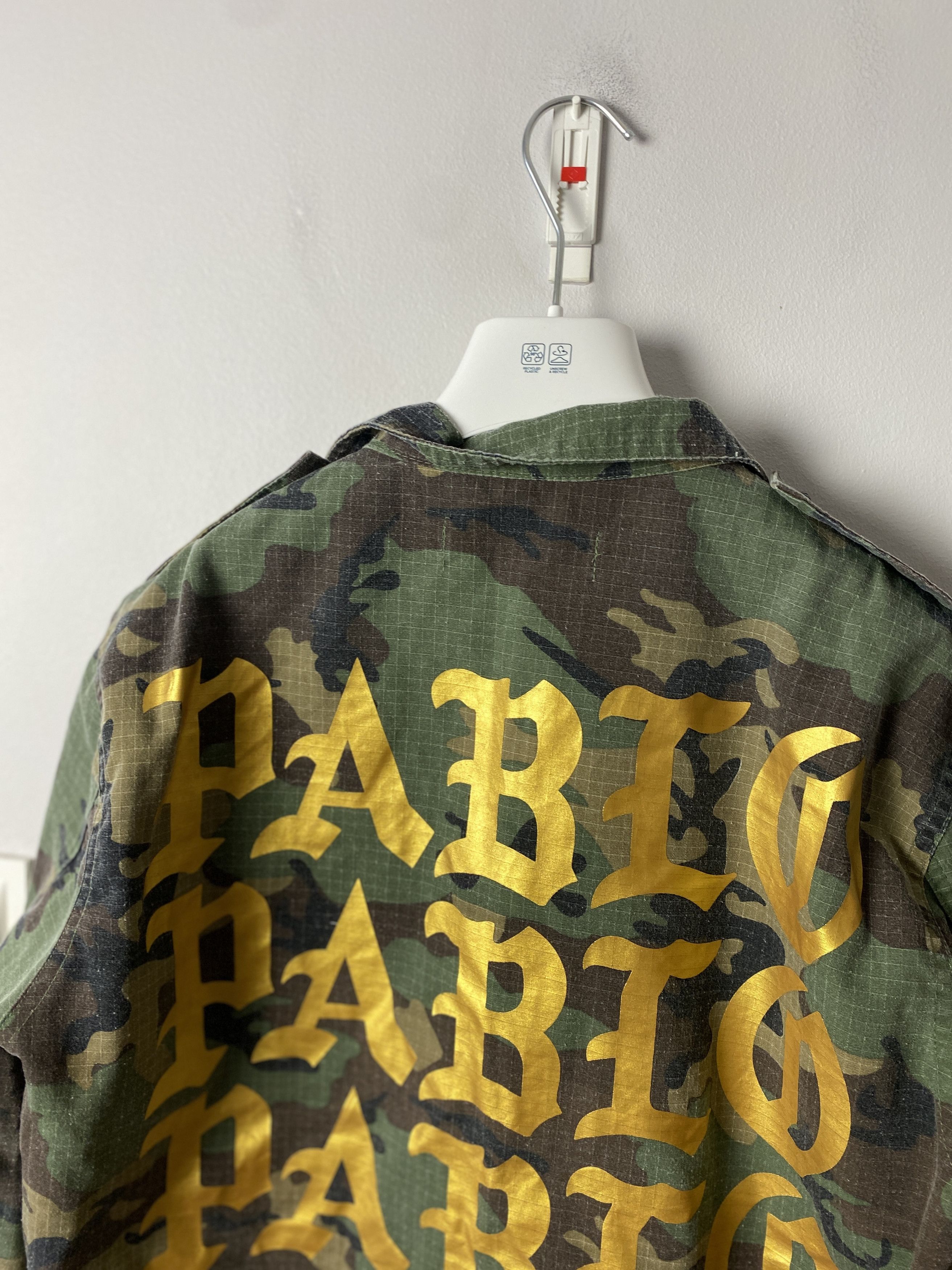 PABLO Kanye West 迷彩 ミリタリー ストリート ビッグロゴ PABLO Kanye West 迷彩 ミリタリー ストリート ビッグロゴ