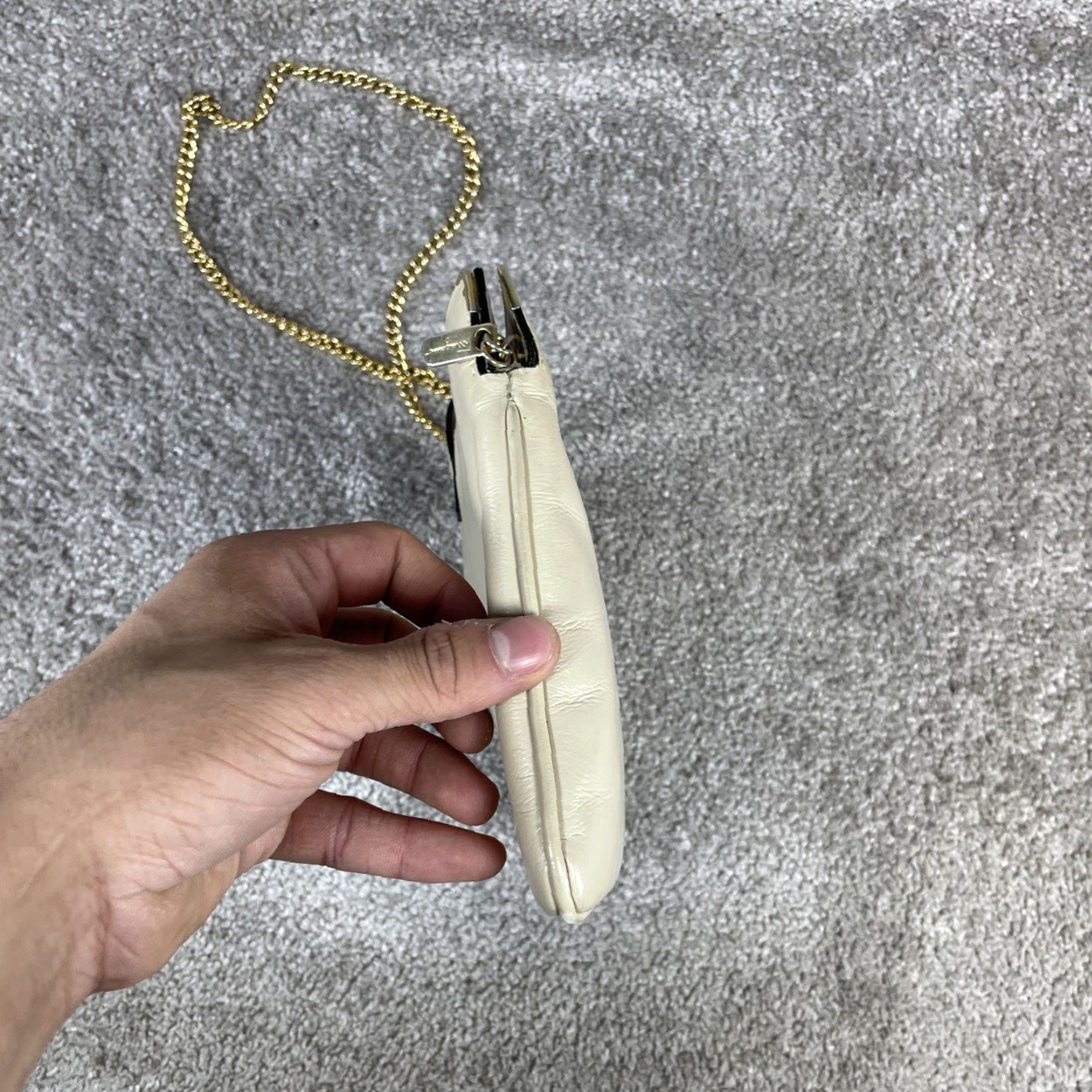 Salvatore Ferragamo SALVATORE FERRAGAMO VINTAGE Shoulder Bag Womens Medium White Leather Chain Strap Zip Closure Casual Outdoor Size ONE SIZE - 6 Thumbnail