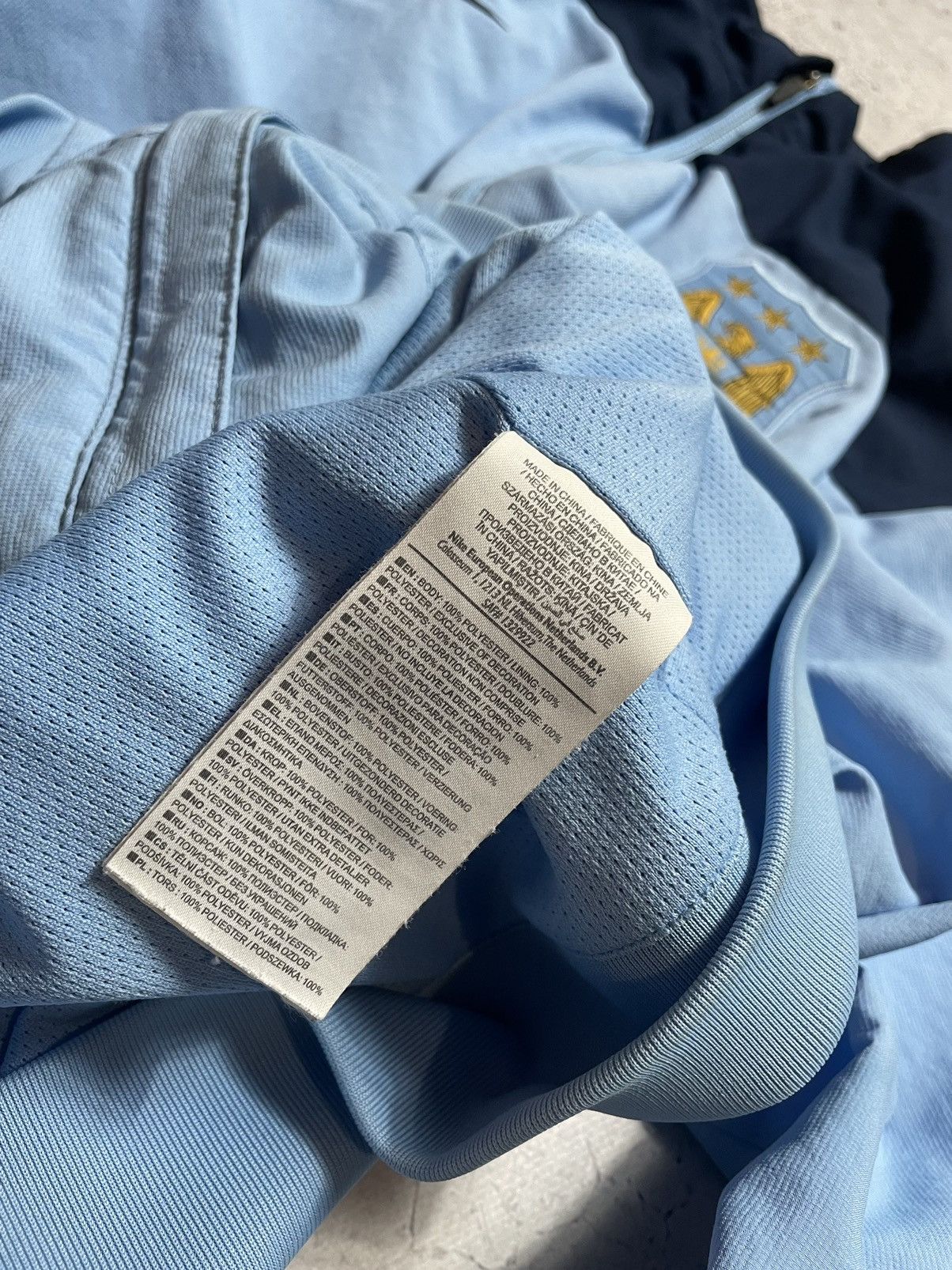 Nike Vintage Nylon Nike FC Manchester City Football Jacket Y2K Size US L / EU 52-54 / 3 - 7 Thumbnail