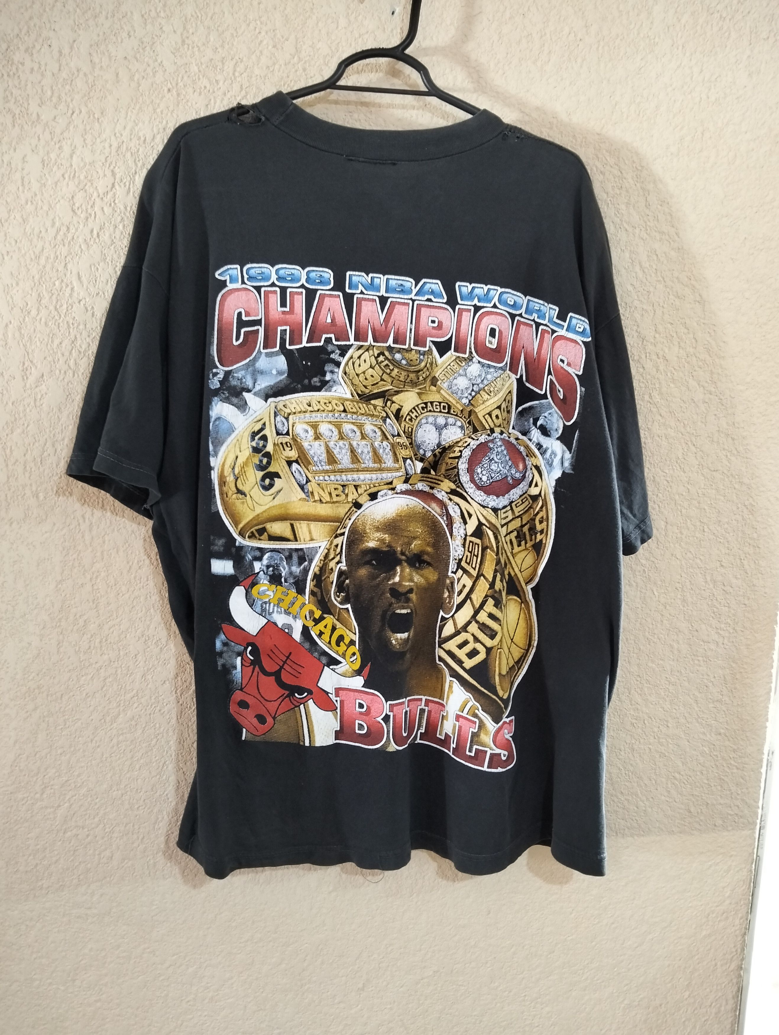NBA × Rap Tees × Vintage Vintage 1998 Chicago Bulls Champions Rap tee Size US XL / EU 56 / 4 - 2 Thumbnail