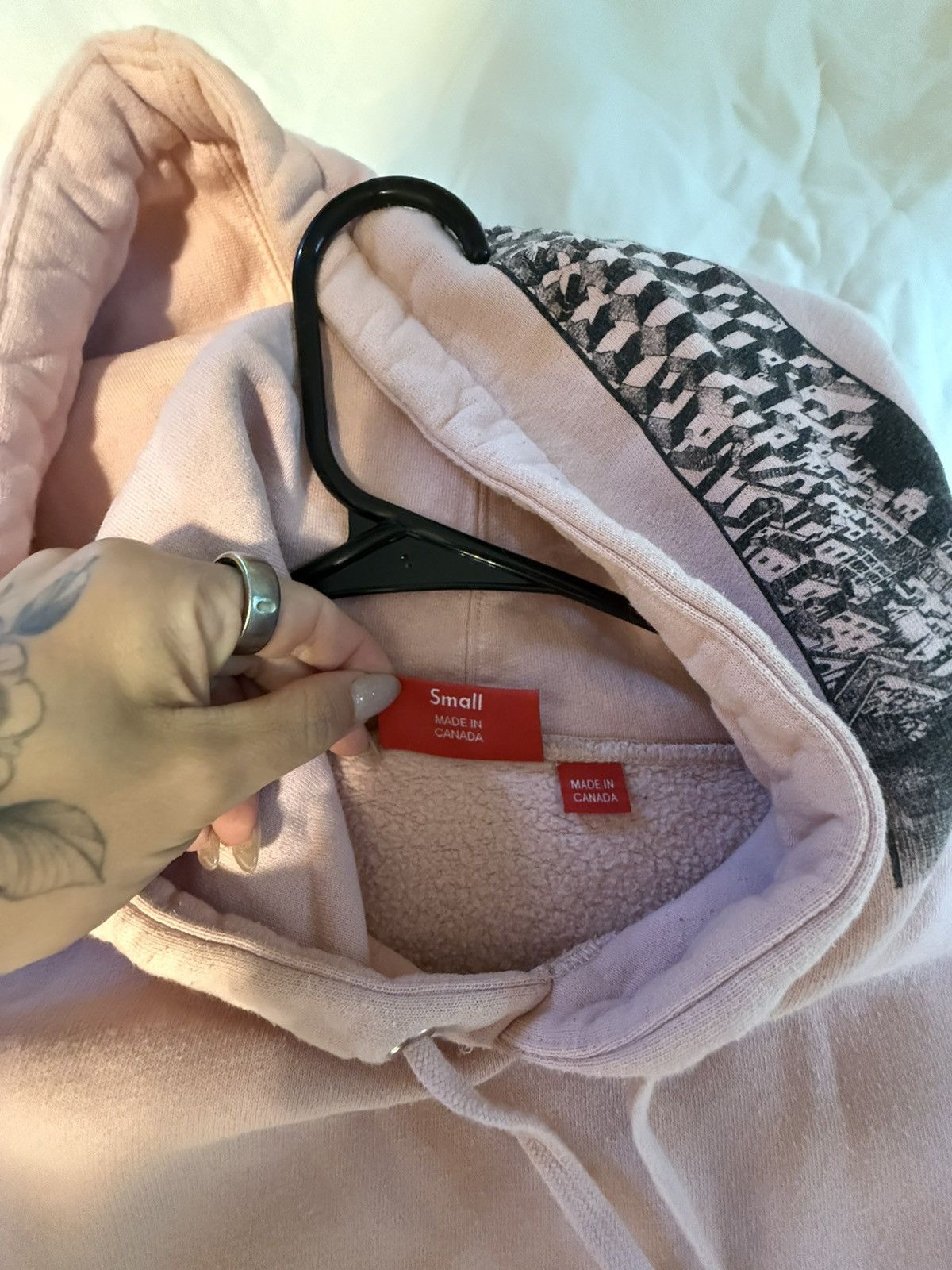 Supreme Supreme MC Escher Hoodie Dusty Pink Size US S / EU 44-46 / 1 - 5 Thumbnail