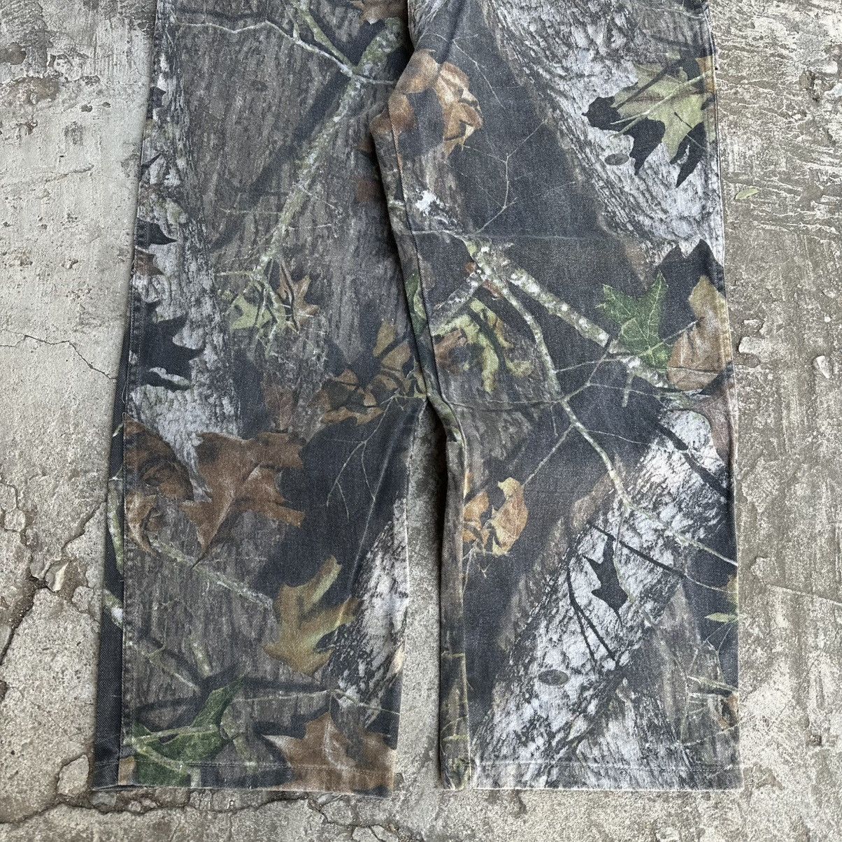 Realtree (39x28) Crazy Vintage Y2K Realtree Camo Carhartt Style Baggy Size US 39 - 7 Thumbnail