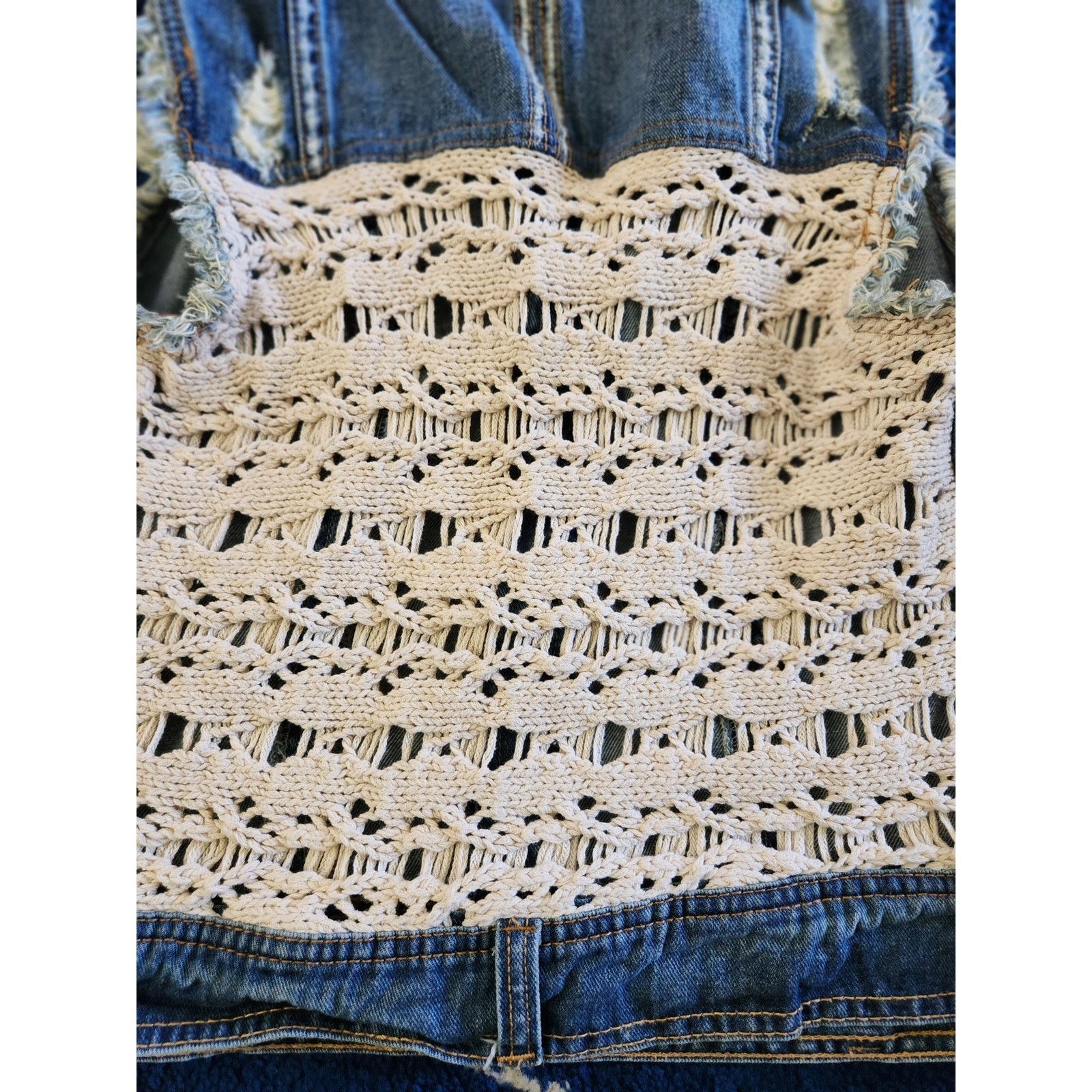 Free People Free People Women's Crochet Denim Destressed Vest -Medium Size M / US 6-8 / IT 42-44 - 3 Thumbnail