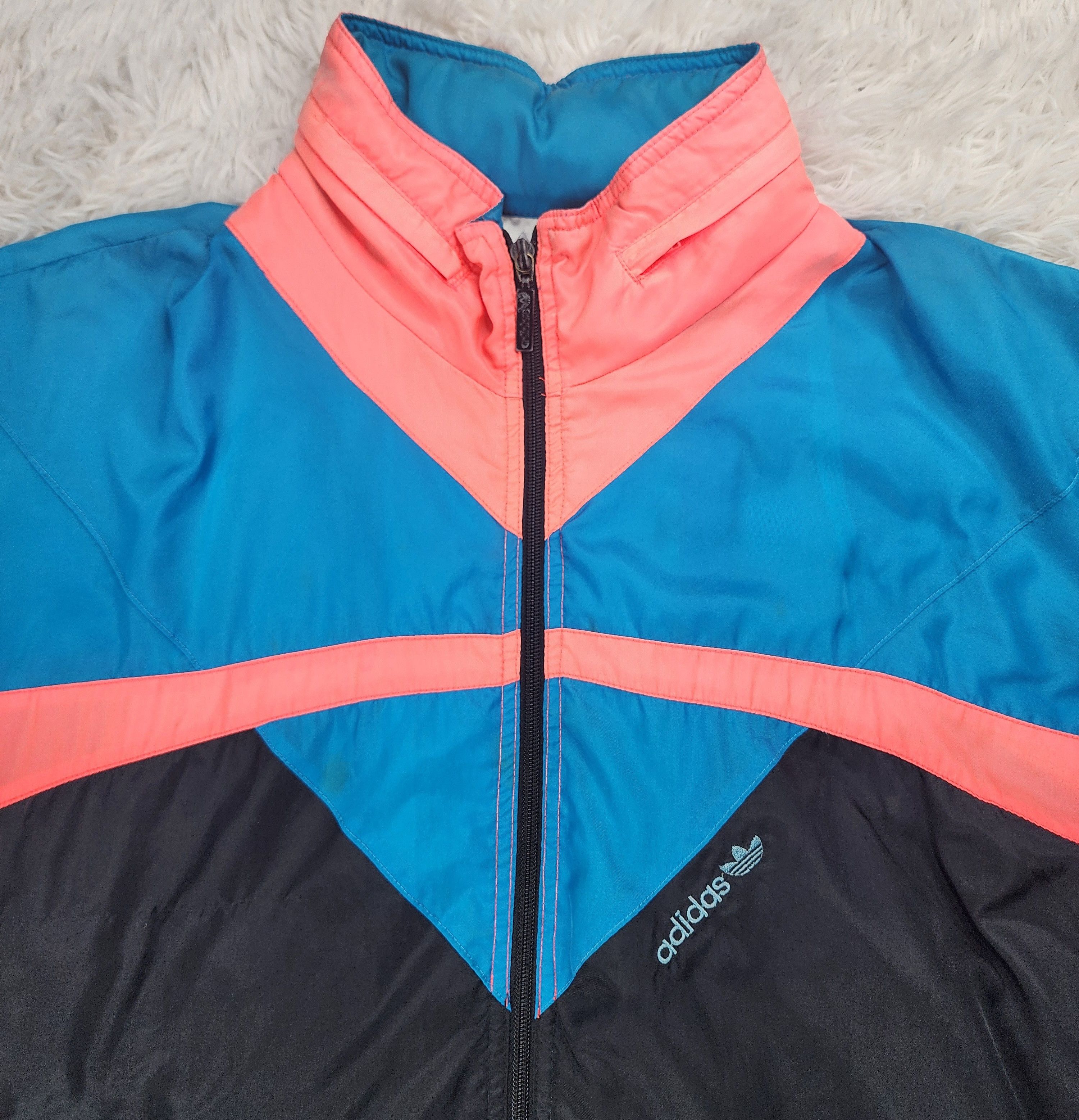 Adidas Vintage 90s Adidas windbreaker hoodied jacket Size US L / EU 52-54 / 3 - 5 Thumbnail