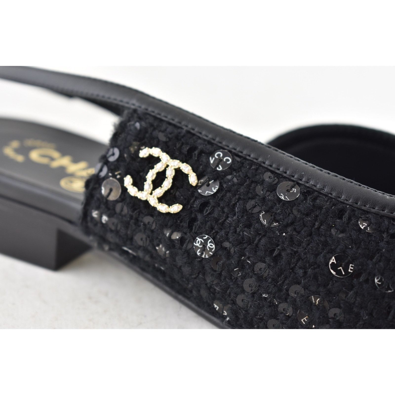 Chanel Chanel Black Wool Tweed Patent CC Slingback Ballet Flat 36.5 Size US 5.5 / IT 35.5 - 9 Thumbnail