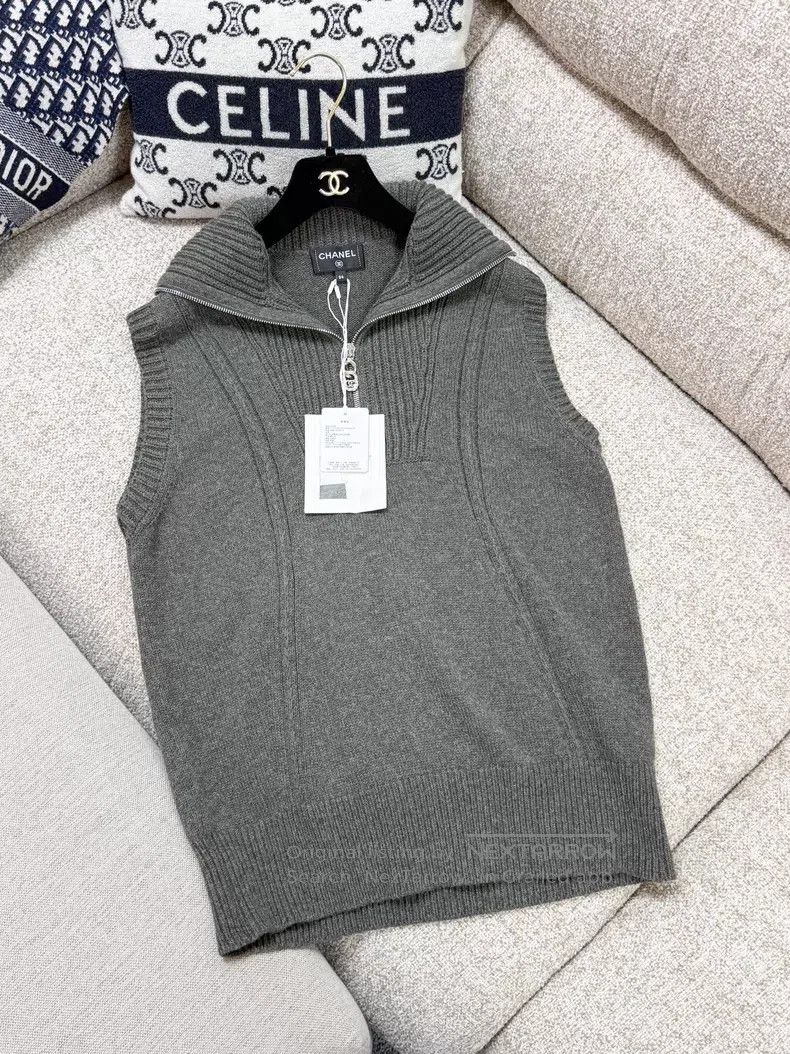 Chanel Chanel Lapel zipper cashmere knitted vest Size XXS / US 00 / IT 34 - 2 Thumbnail
