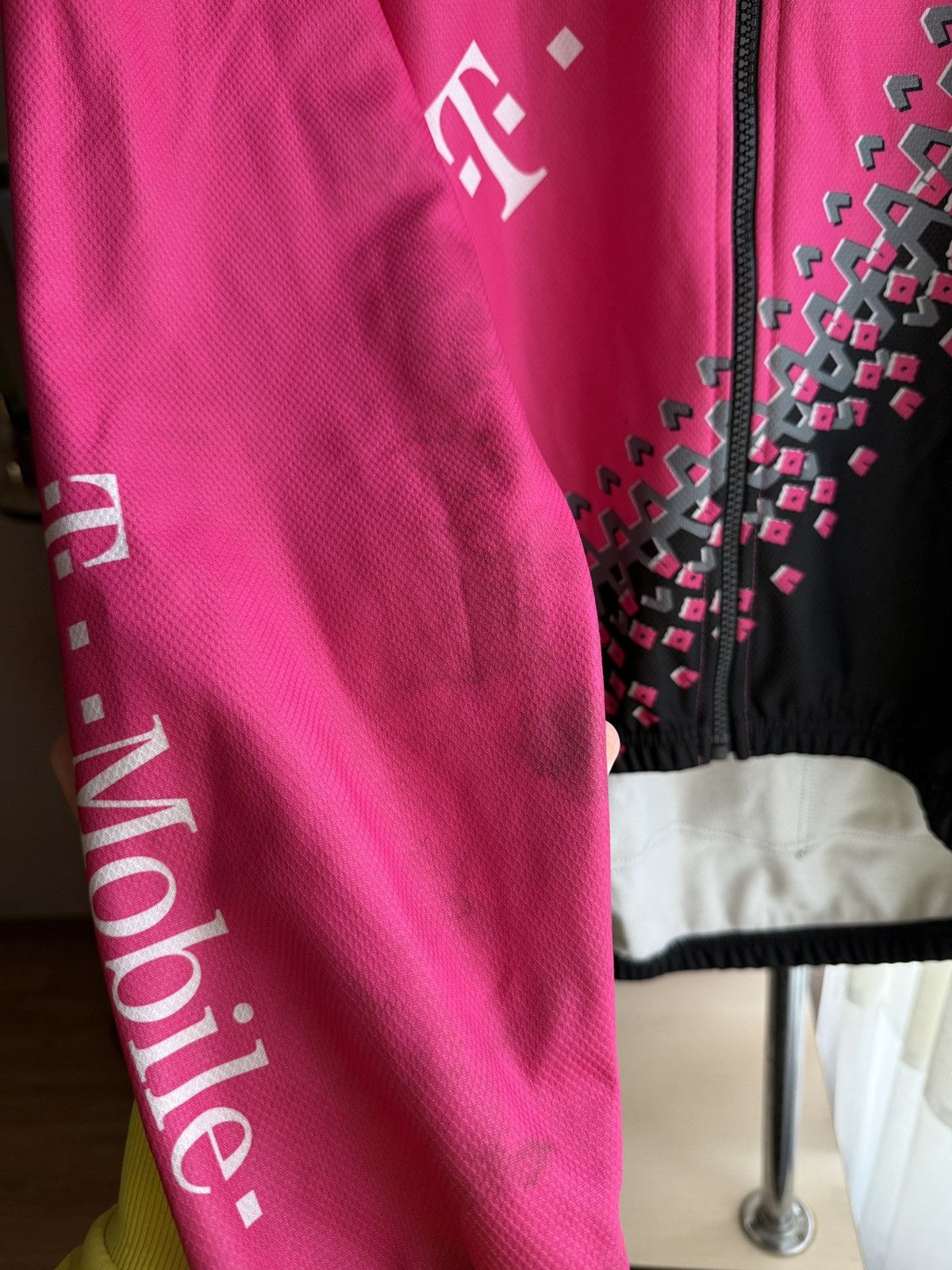 Adidas Vintage Adidas TEAM TELEKOM T-MOBILE cycling Jacket Size US M / EU 48-50 / 2 - 15 Thumbnail