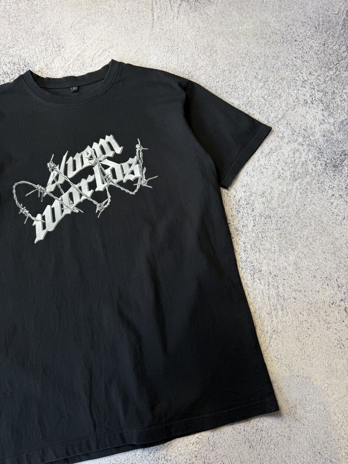 Vintage Vintage Eluem Luorlos T Shirt Y2K Size US S / EU 44-46 / 1 - 7 Thumbnail