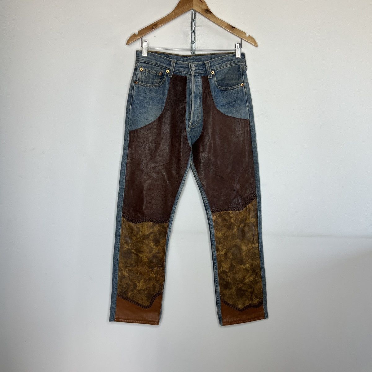 Levi's × Vintage Levi's 550 Vintage 90's Custom Made Leather Inserts Jeans Size US 30 / EU 46 - 1 Thumbnail