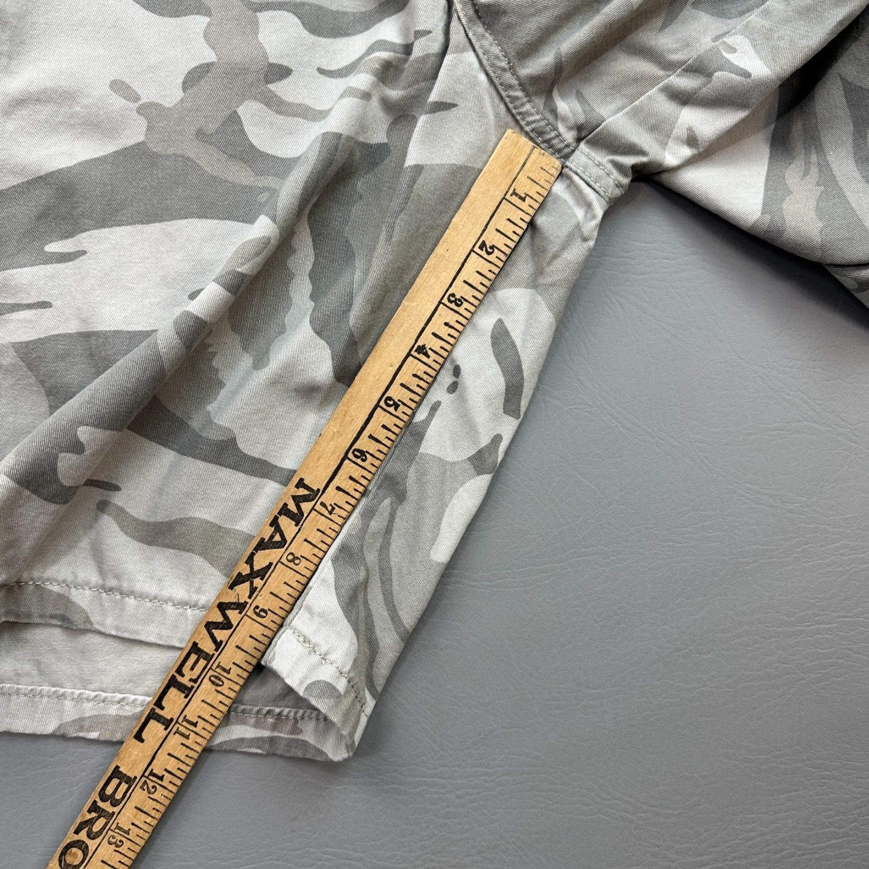Wrangler VINTAGE Wrangler Shorts Mens 42 Beige Camouflage Cargo Work Wear Outdoor Casual Size US 42 / EU 58 - 2 Thumbnail