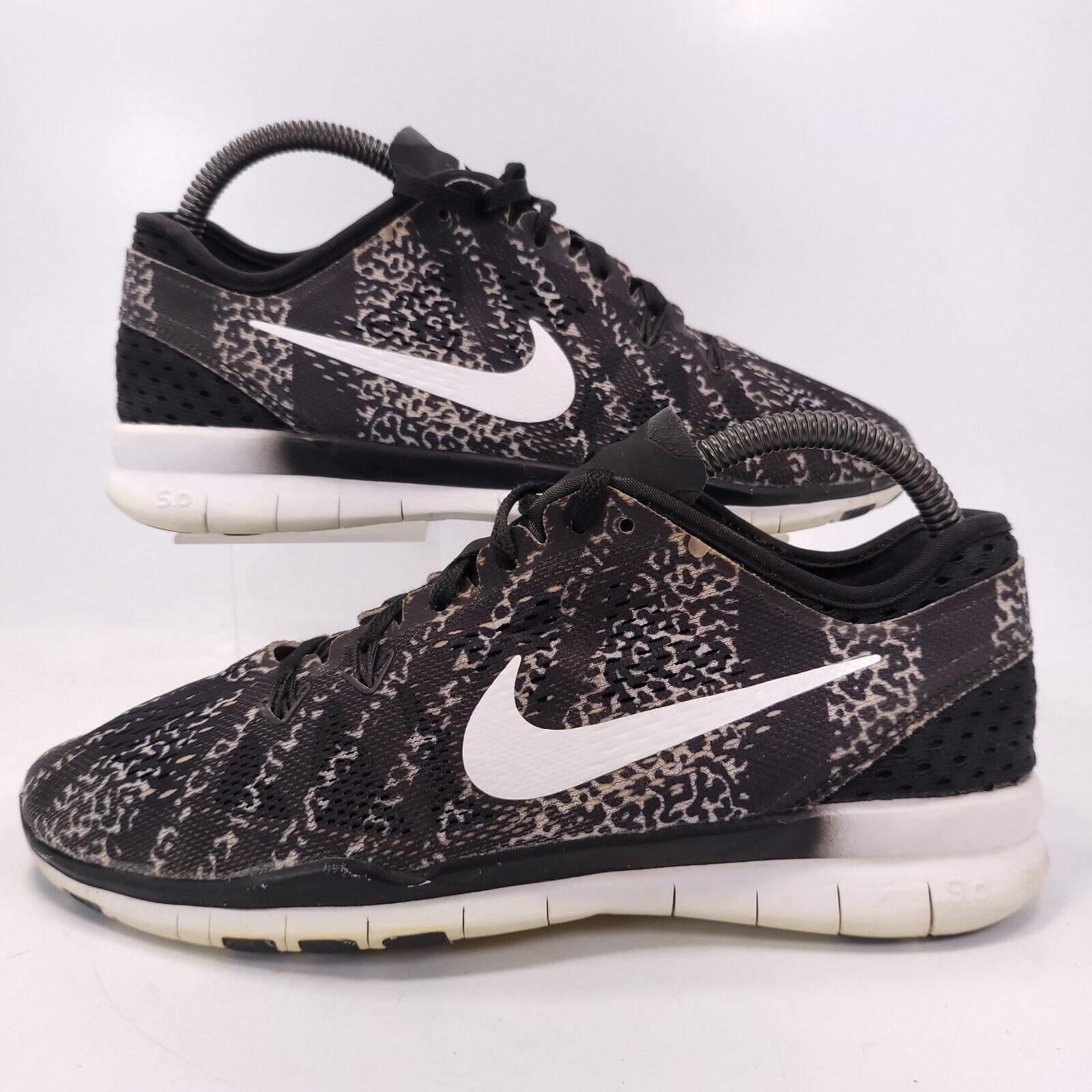 Nike Nike Free TR Fit 5 Shoe Womens Size 8 704695-009 Black White Size US 8 / IT 38 - 5 Thumbnail