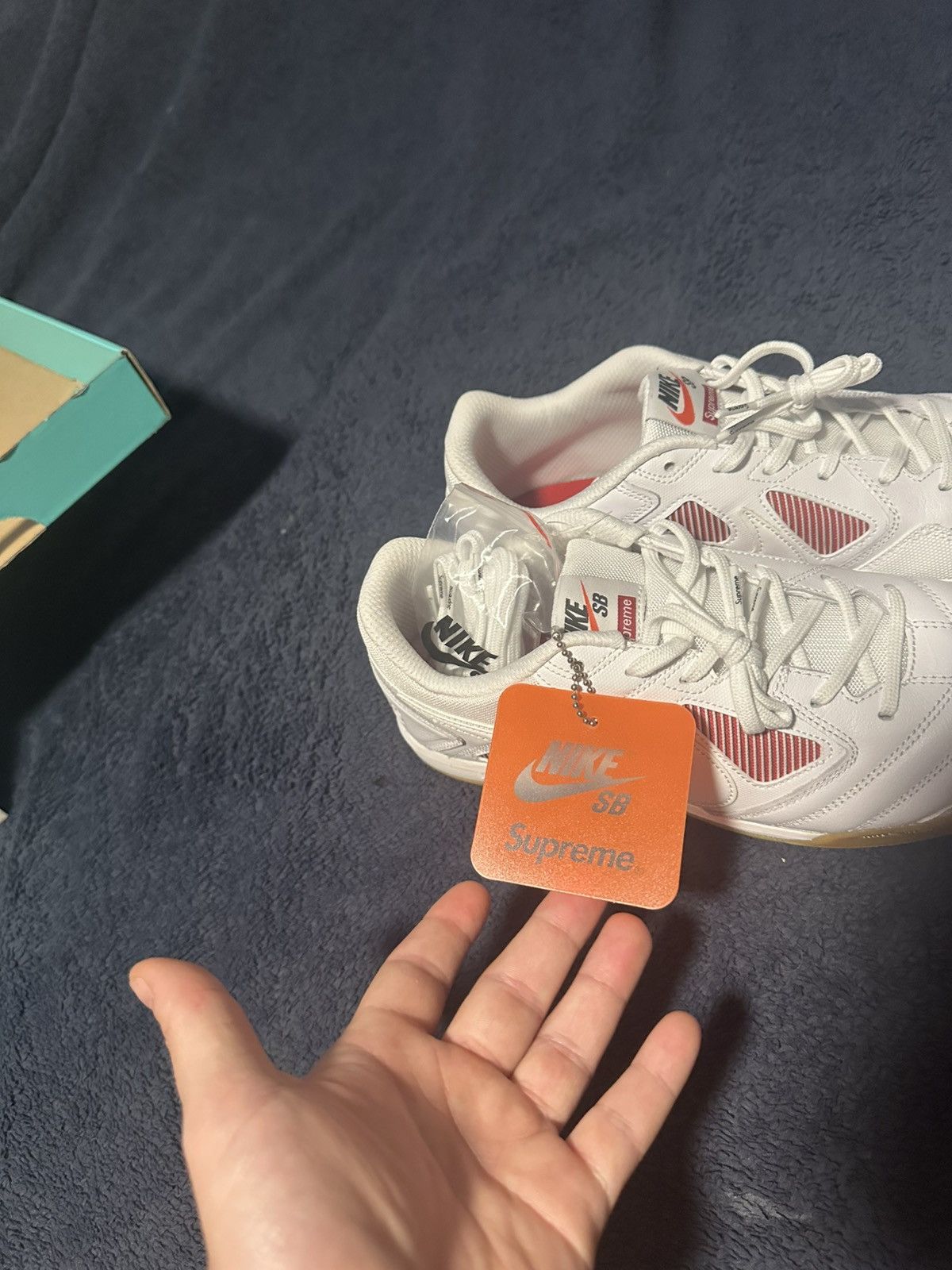 Nike × Supreme Nike SB Gato Supreme Size US 9 / EU 42 - 4 Thumbnail