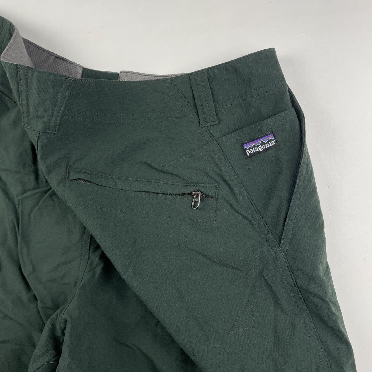 Patagonia Patagonia Shorts Cargo Outdoor Hiking Green 11” Inseam Y2K Size US 32 / EU 48 - 12 Thumbnail