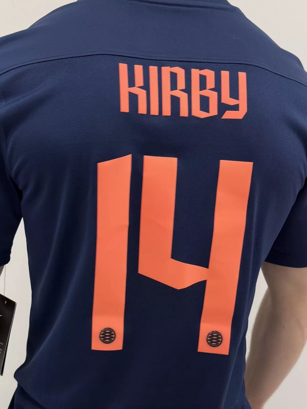 Nike HACKNEY LACES WOMENS SOCCER LONDON NIKE SHIRT FOOTBALL KIRBY Size US M / EU 48-50 / 2 - 5 Thumbnail