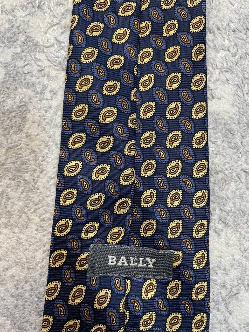 Bally Bally 100% Silk Tie Paisley Navy Gold Luxury Vintage Size ONE SIZE - 4 Thumbnail