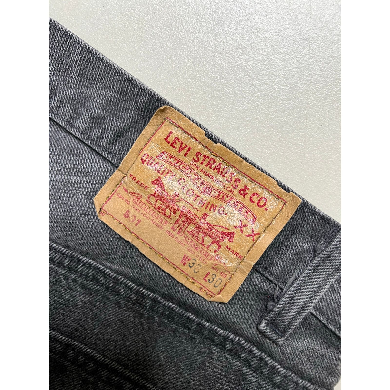 Levi's Vintage Levis 501 Jeans Button Fly Size 38x30 Black 90s USA Size US 38 / EU 54 - 11 Thumbnail