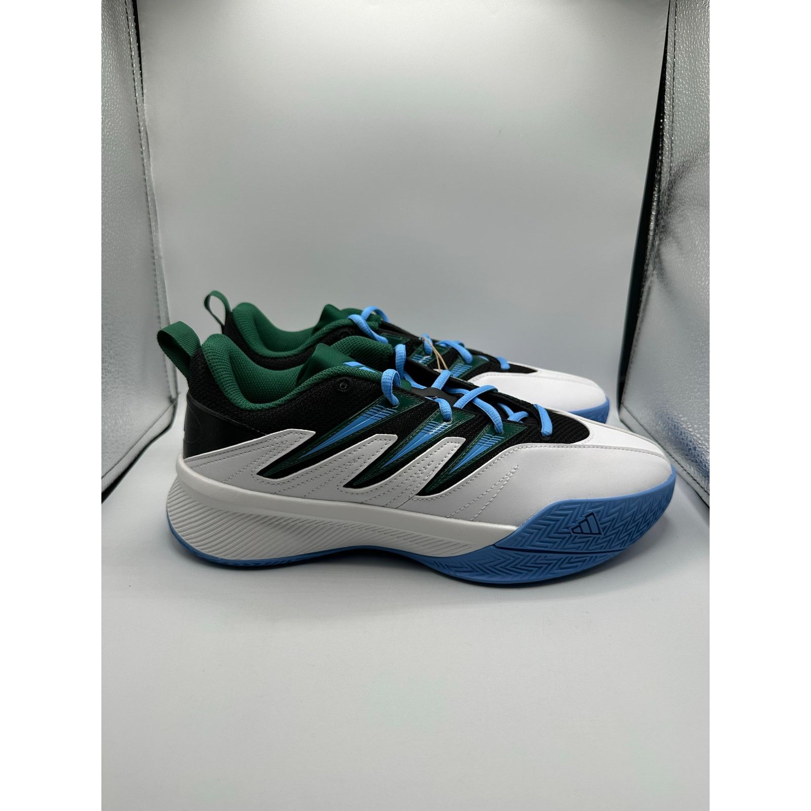 Adidas Adidas Dame Certified 3 Low “Milwaukee Bucks” size 8 men Size US 8 / EU 41 - 3 Thumbnail