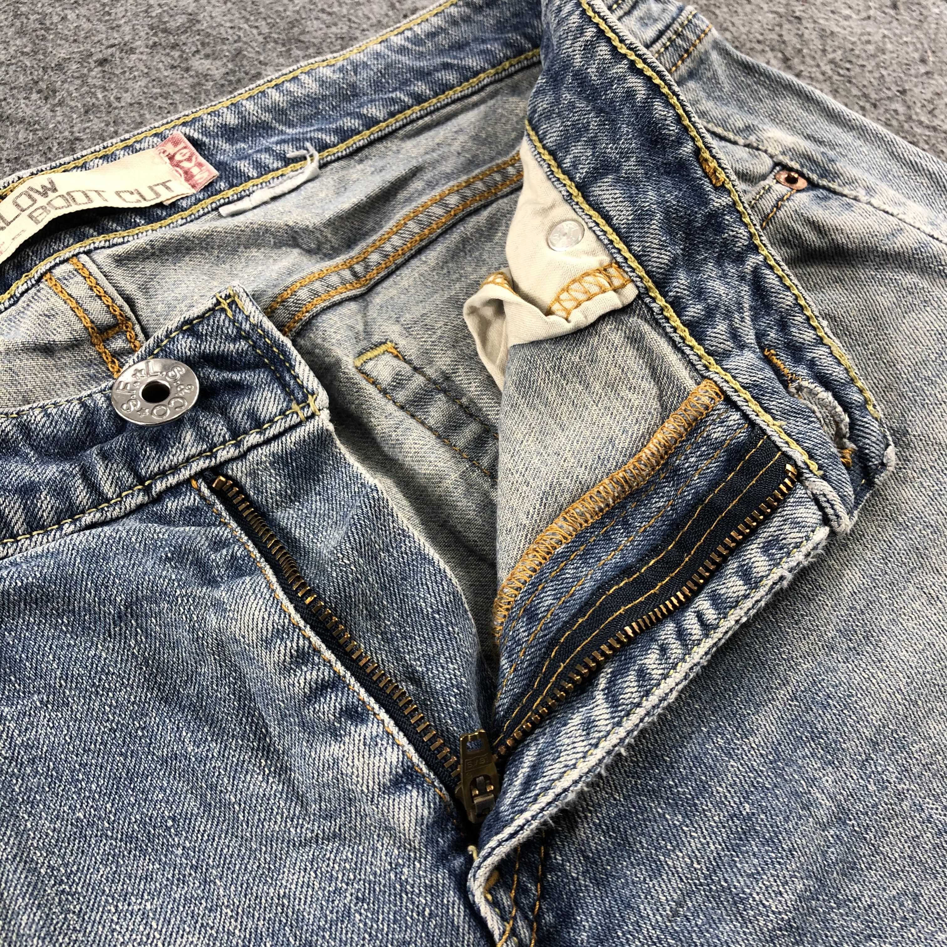 Levi's Vintage Blue Wash Levis 518 Jeans-J2354 Size US 33 - 9 Thumbnail