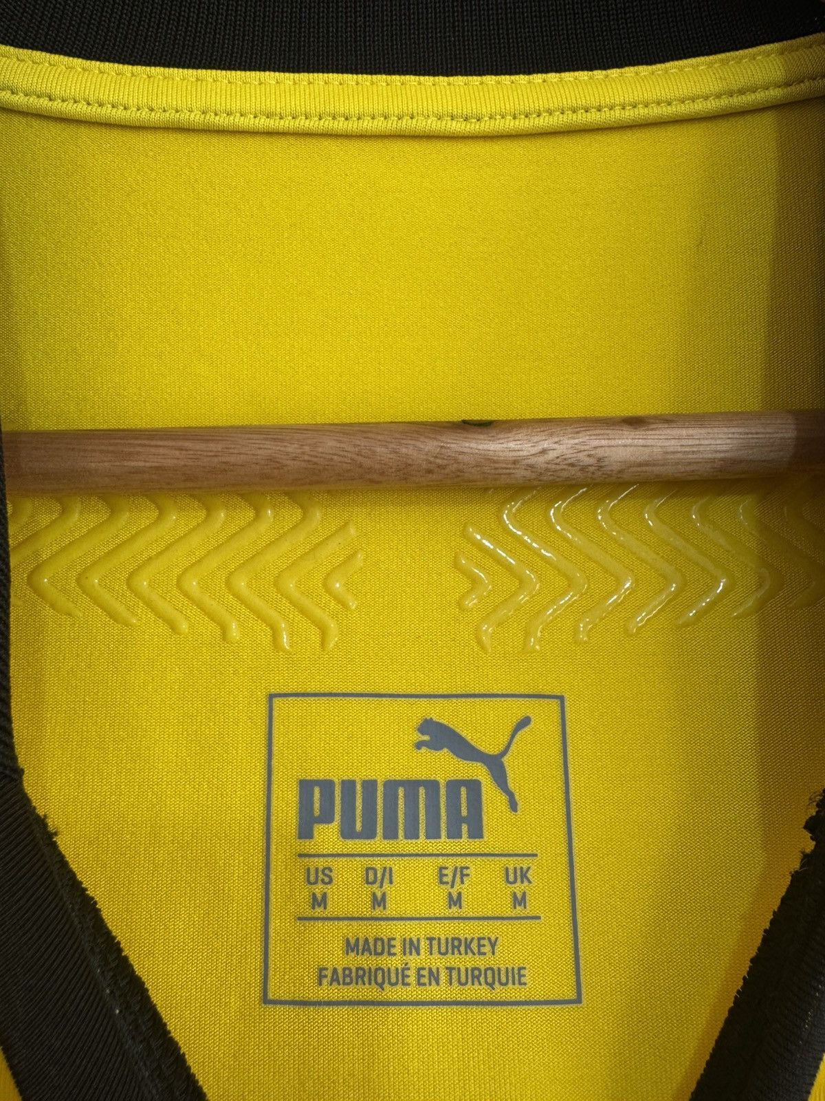 Puma Borussia Dortmund 2015-2016 Player Issue Soccer Jersey Kit Size US M / EU 48-50 / 2 - 12 Thumbnail