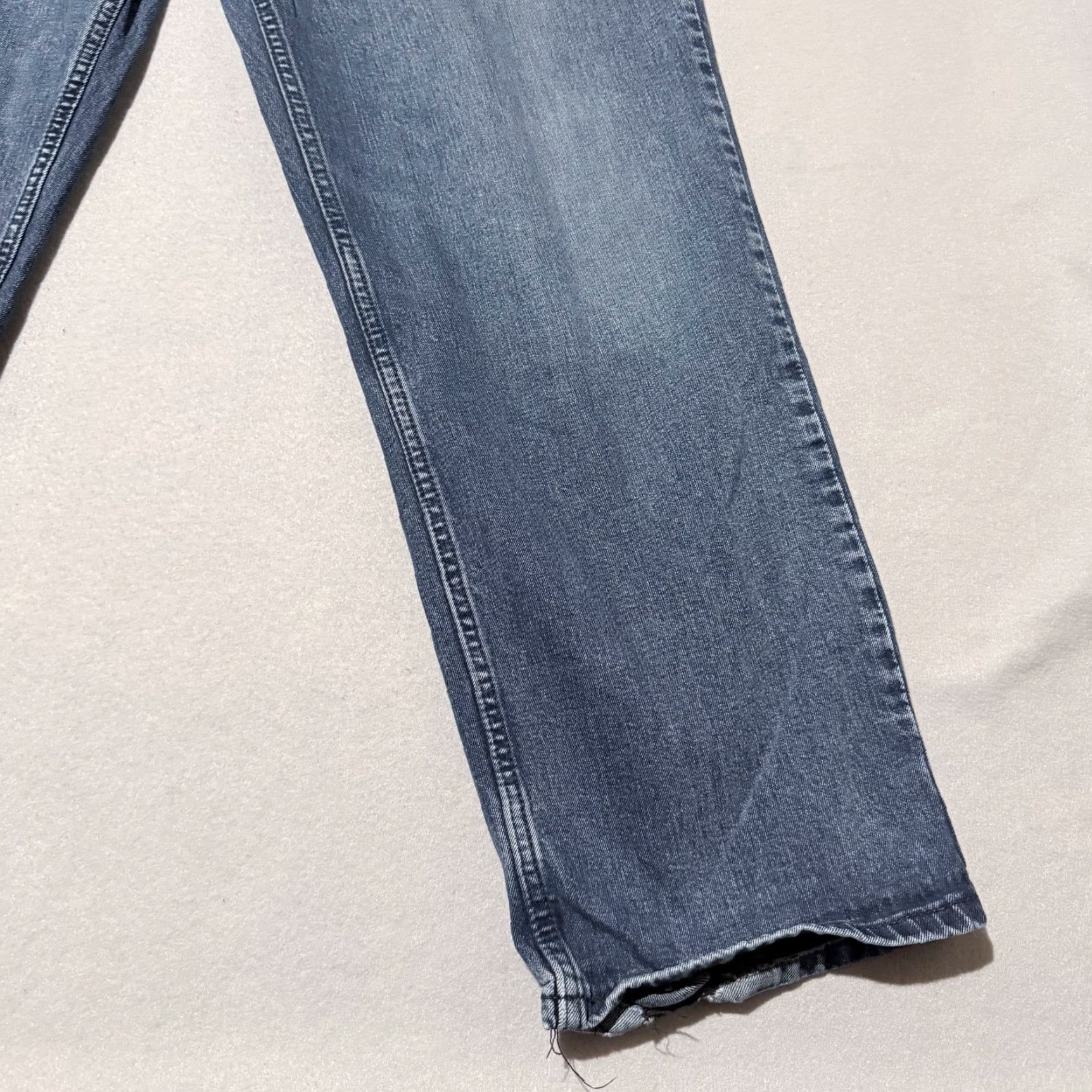 Levi's Levi’s Jeans Men Blue Denim Pockets High Rise Classic Straight Zip Fly - 46x30 Size US 30 / EU 46 - 6 Thumbnail