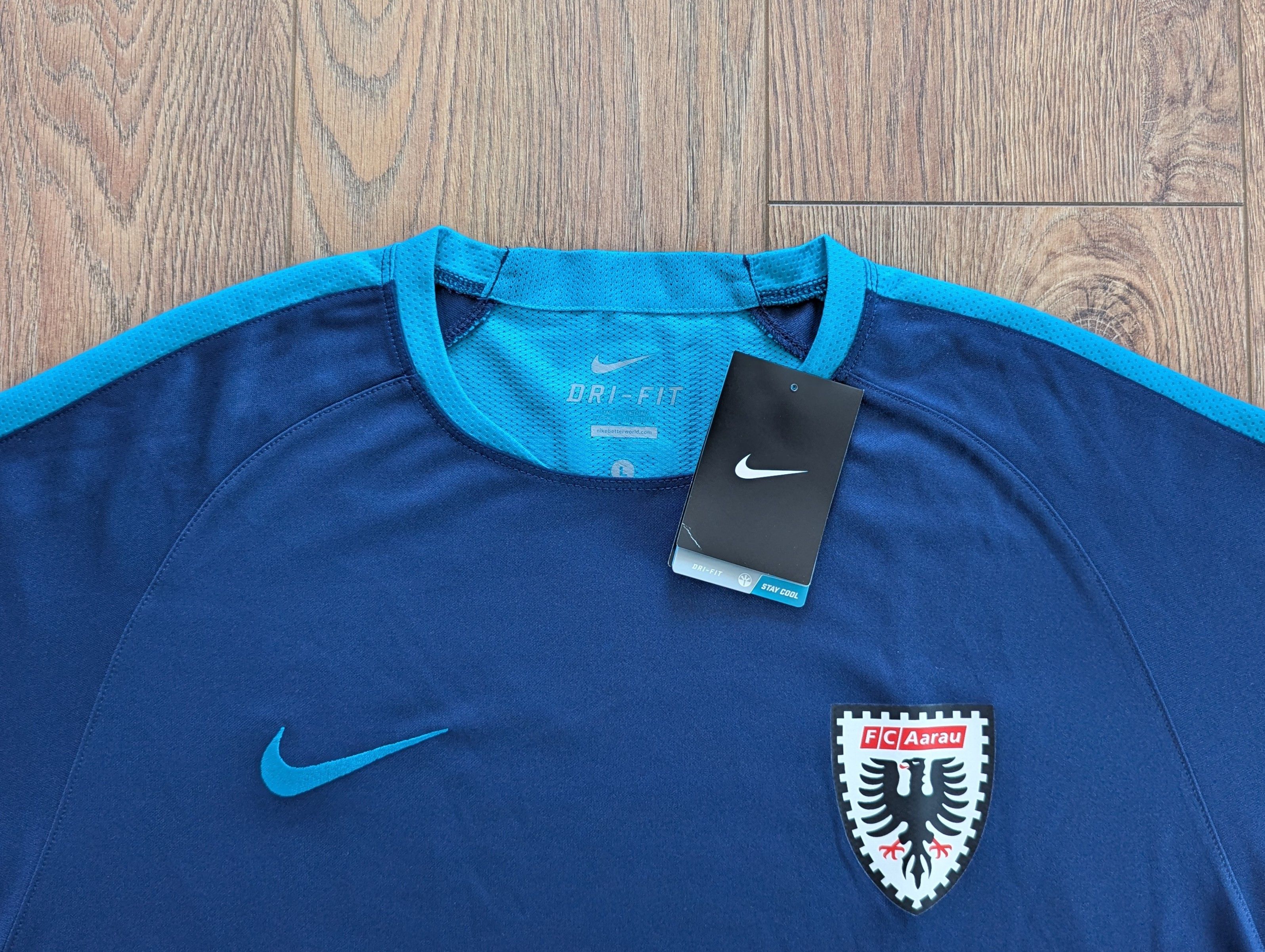 Nike FC Aarau Jersey Nike Training T-Shirt GPX II Lagoon Samsung Size US L / EU 52-54 / 3 - 24 Thumbnail