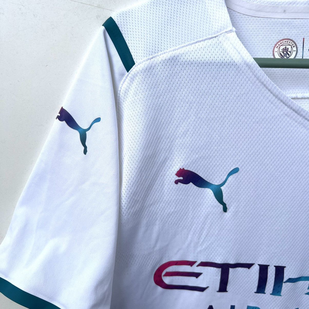 Puma Puma 2021 2022 Manchester City soccer jersey Size US S / EU 44-46 / 1 - 3 Thumbnail