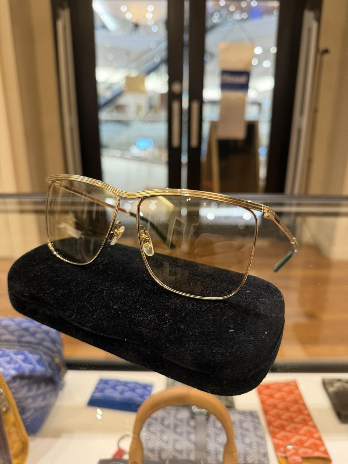Gucci Gucci Gold Thin Frame Glasses Size ONE SIZE - 1 Thumbnail