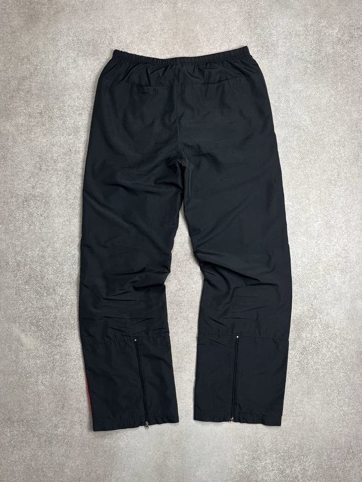 Nike × Vintage VINTAGE NIKE SWOOSH BAGGY NYLON TRACK PANTS Y2K M Size US 32 / EU 48 - 4 Thumbnail