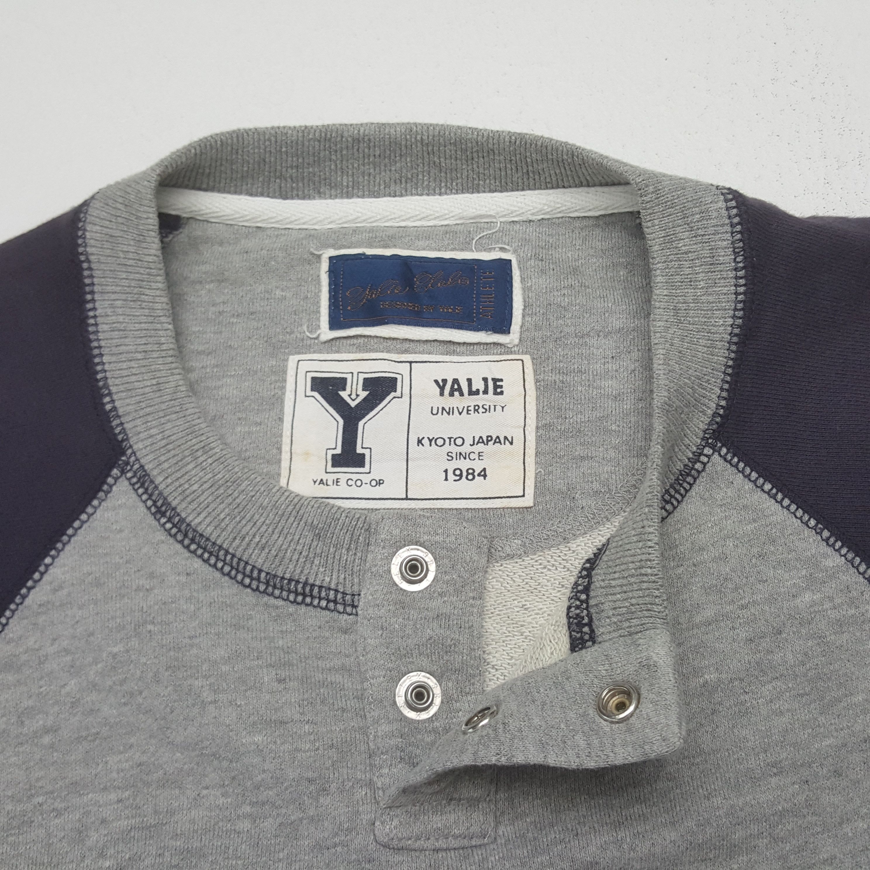 Vintage Vintage USA Yalie Sweatshirt Size US L / EU 52-54 / 3 - 4 Thumbnail