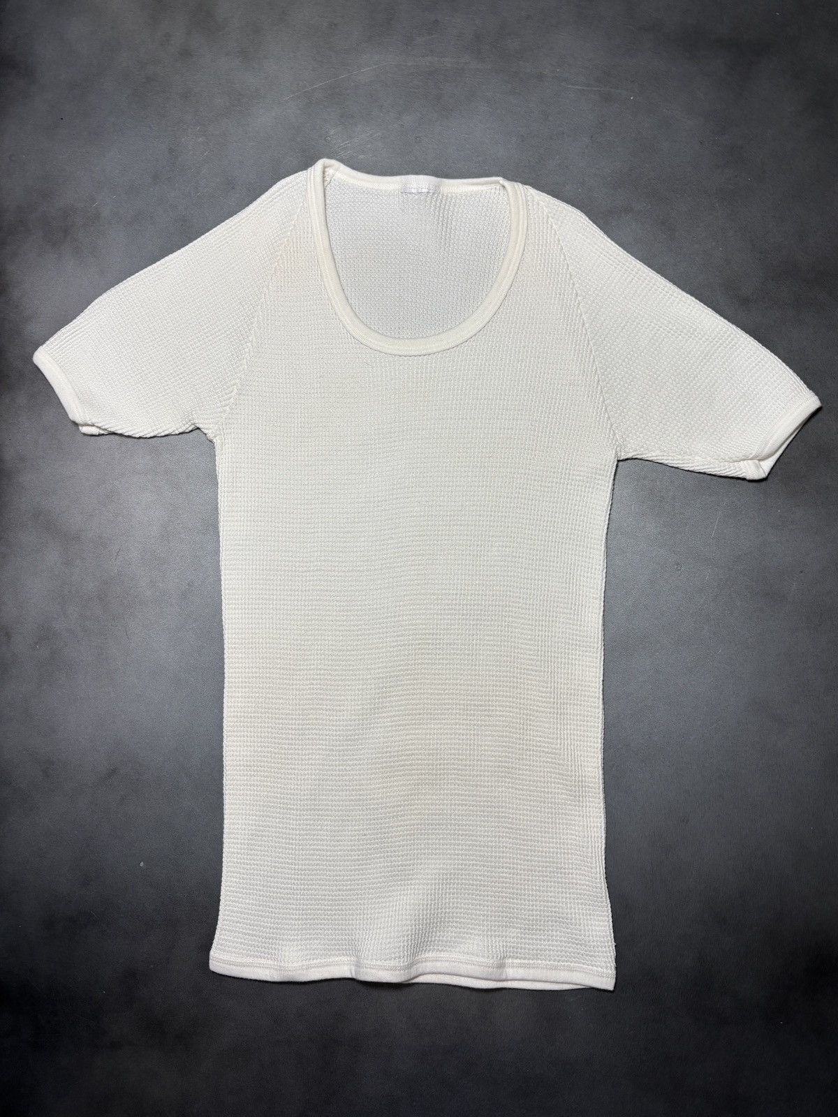 Vintage Vintage Thermal Undershirt Raglan Waffle Knit Blank Tee 80s Size US S / EU 44-46 / 1 - 2 Thumbnail