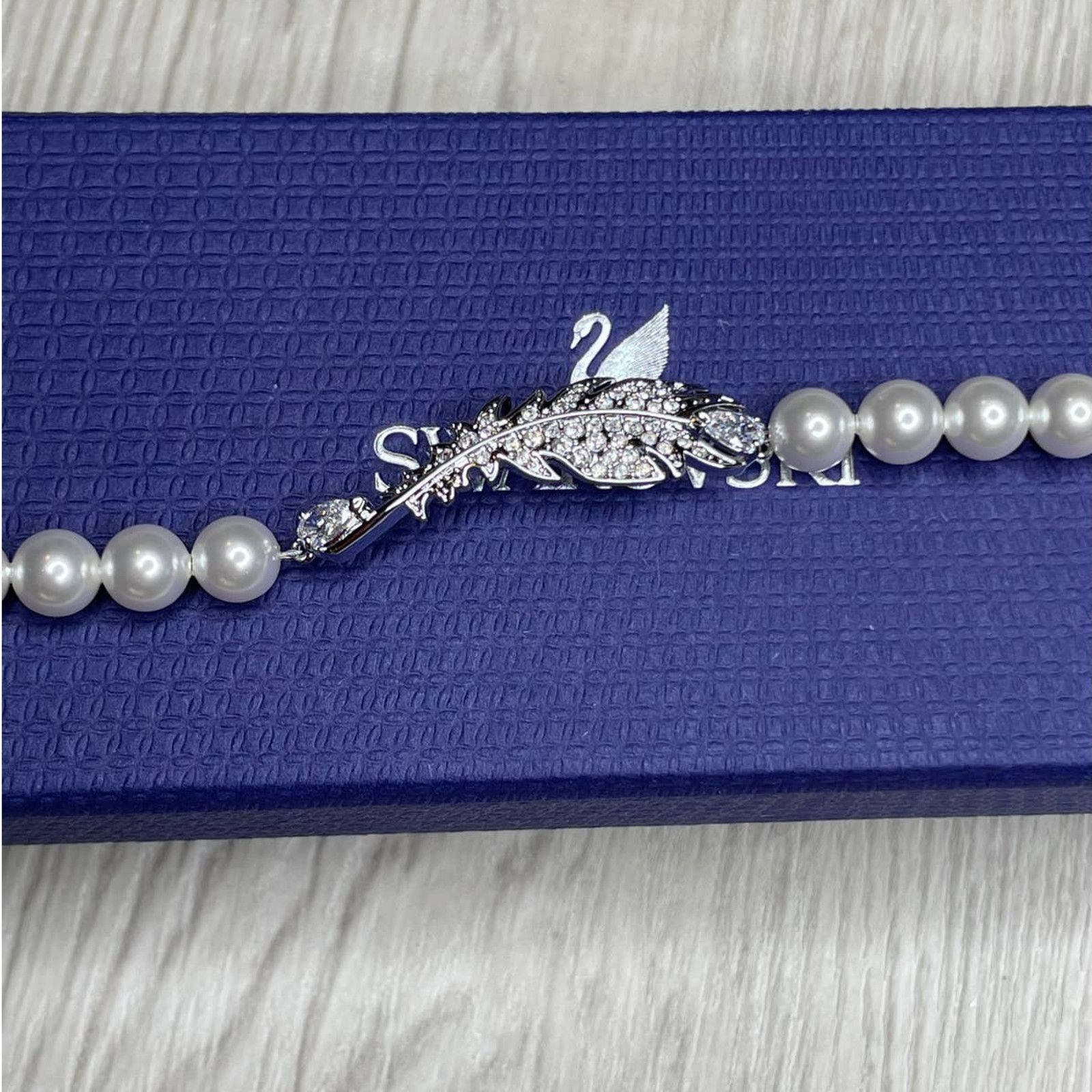 Swarovski Swarovski Nice Pearl Feather Bracelet White, Rhodium plated Size ONE SIZE - 4 Thumbnail