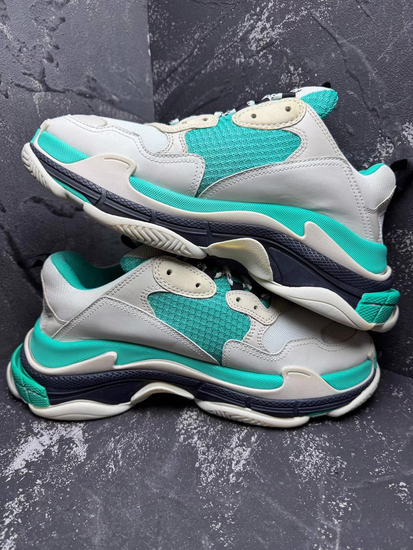 Balenciaga Balenciaga Triple S White & Green, Lake Green Q10 Size US 9.5 / EU 42-43 - 5 Thumbnail