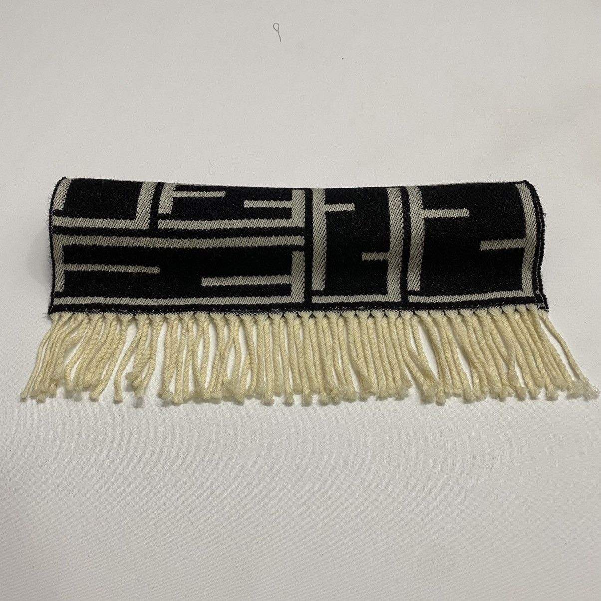 Fendi FENDI FF SCARF MUFFLER LUX040 Size ONE SIZE - 8 Thumbnail